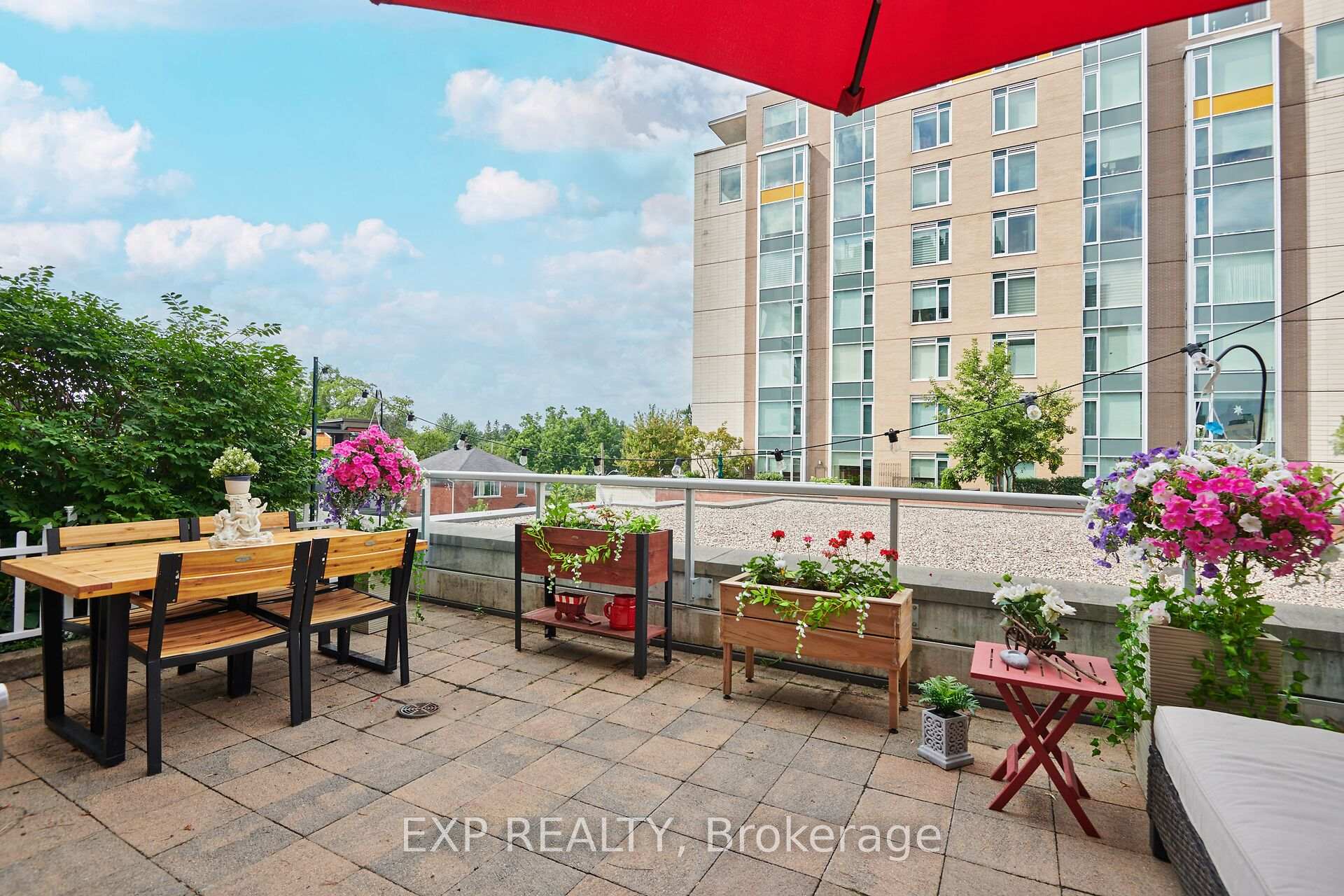 Photo 33 of 575 Byron Avenue, Ottawa, McKellar/Highland — HOMEH