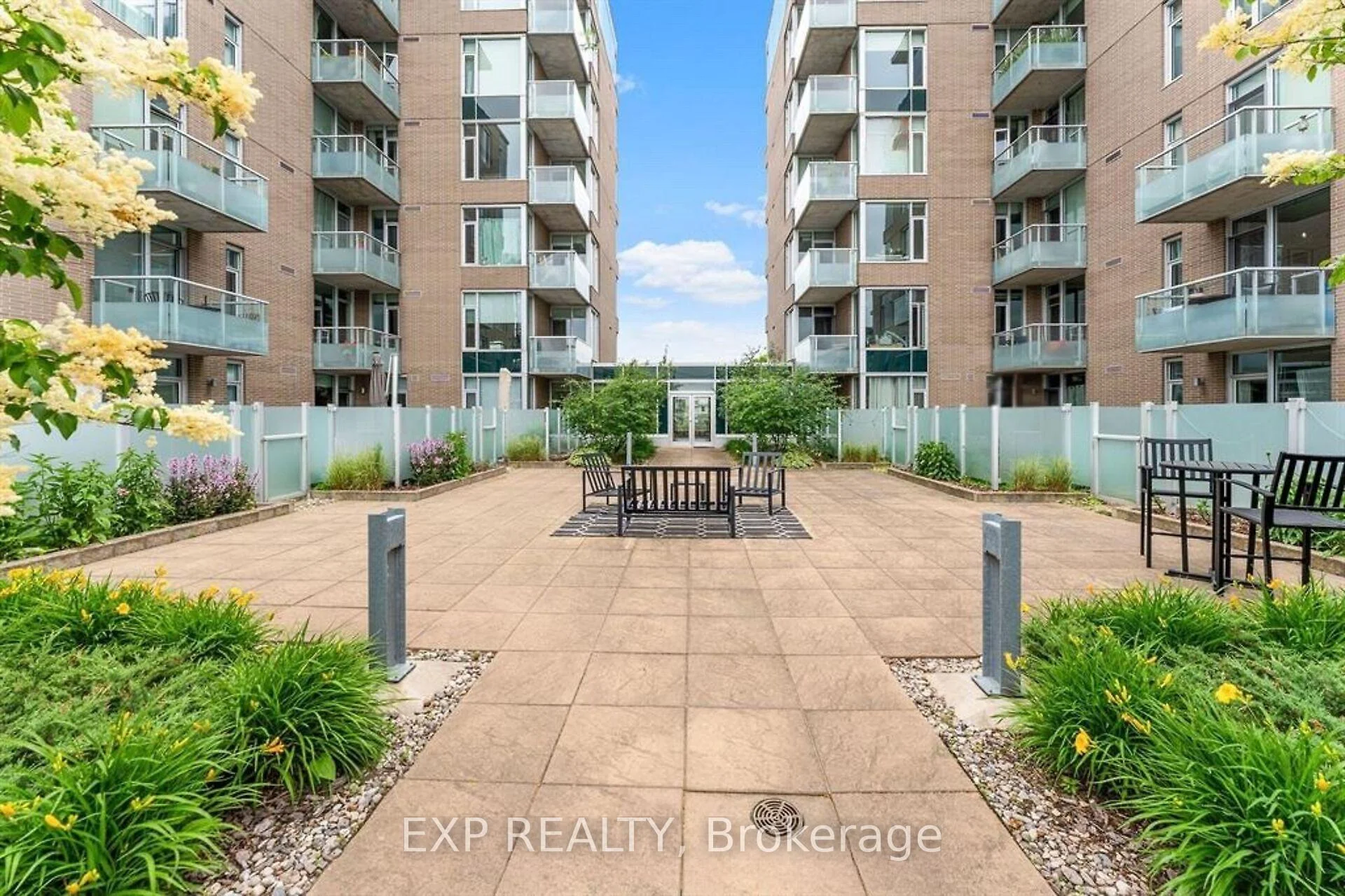 Photo 9 of 575 Byron Avenue, Ottawa, McKellar/Highland — HOMEH