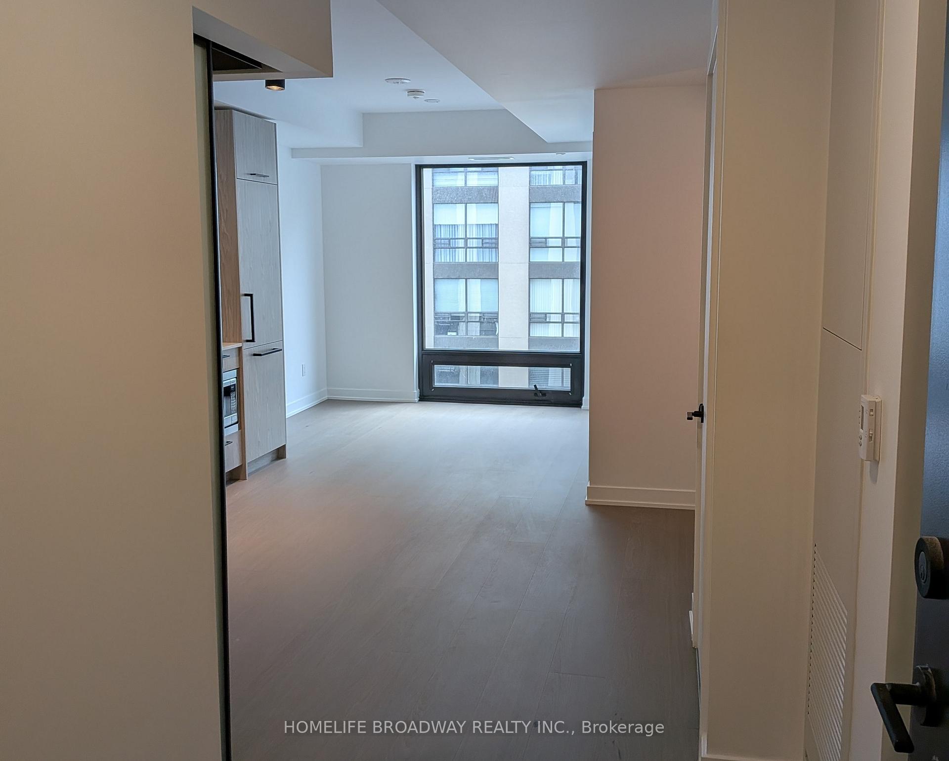 Photo 4 of Unit 1822, 89 Montclair Avenue, Toronto, Forest Hill South — HOMEH
