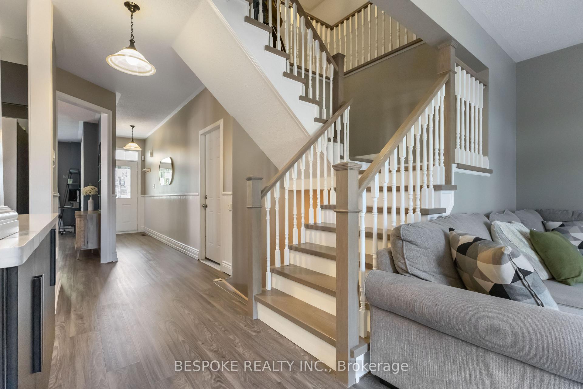 Photo 5 of 163 Glasgow Crescent, Georgina, Keswick South — HOMEH