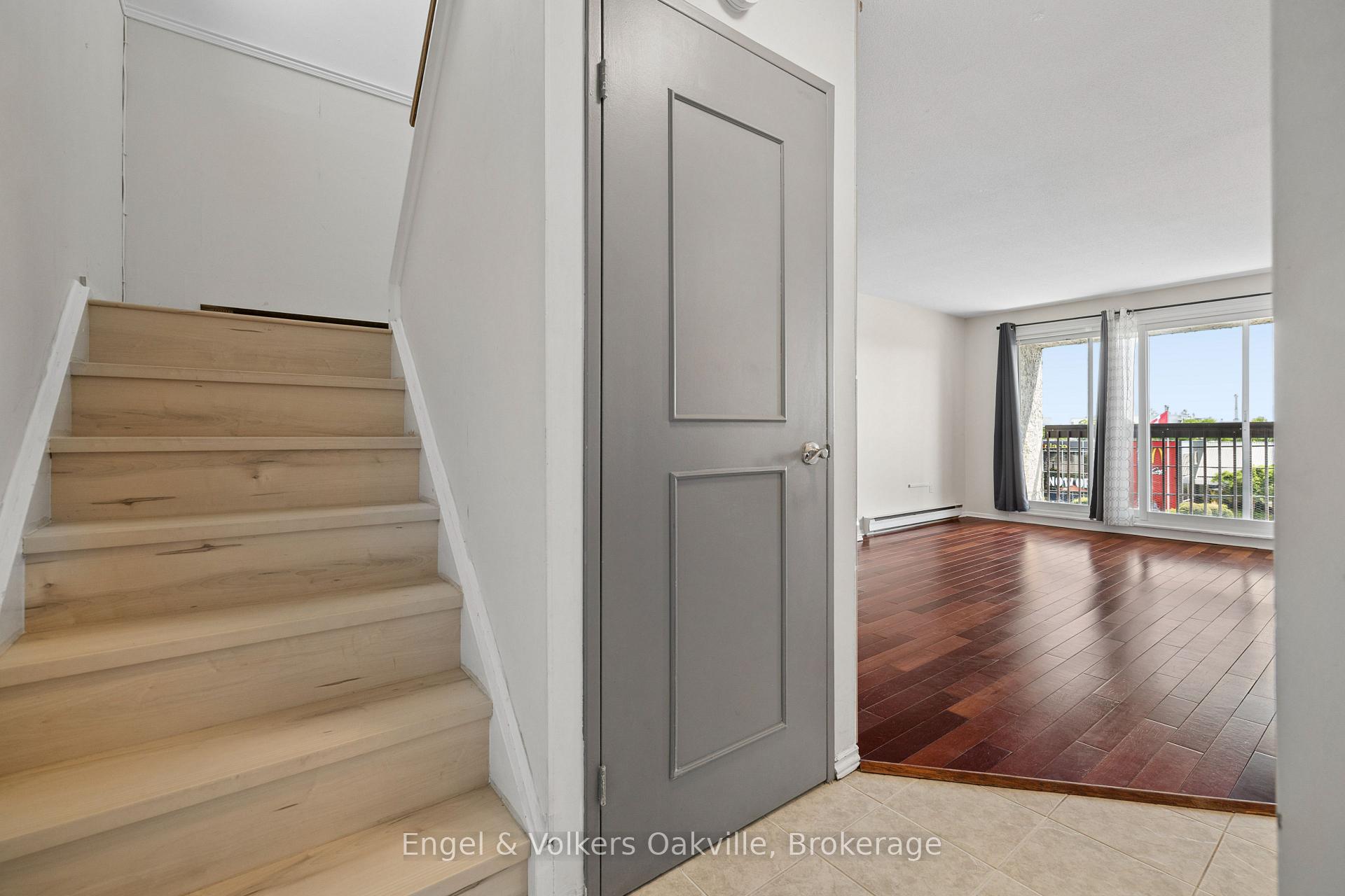 Photo 3 of Unit 184, 1055 Dundas Street E, Mississauga, Applewood — HOMEH