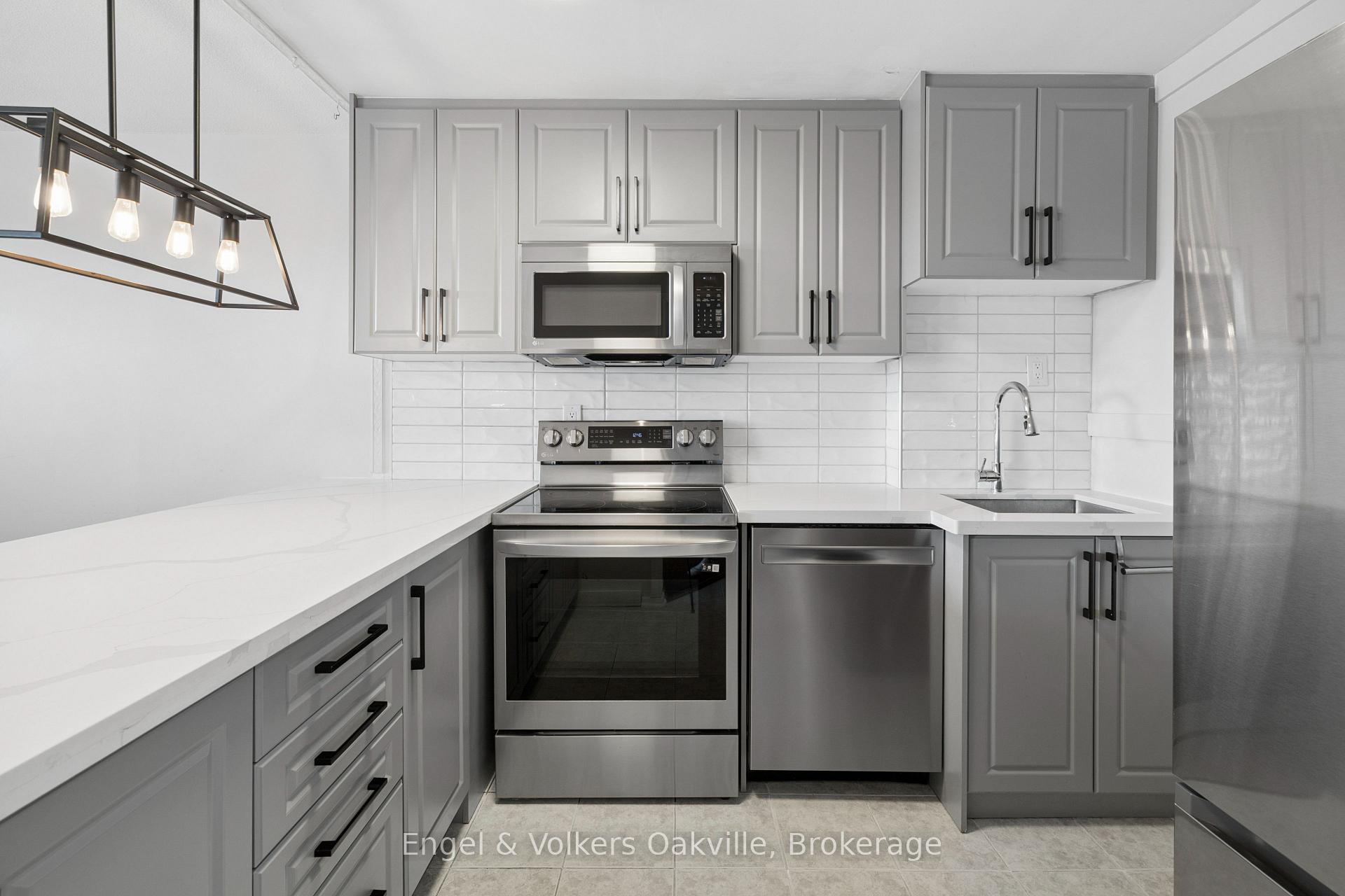 Photo 12 of Unit 184, 1055 Dundas Street E, Mississauga, Applewood — HOMEH