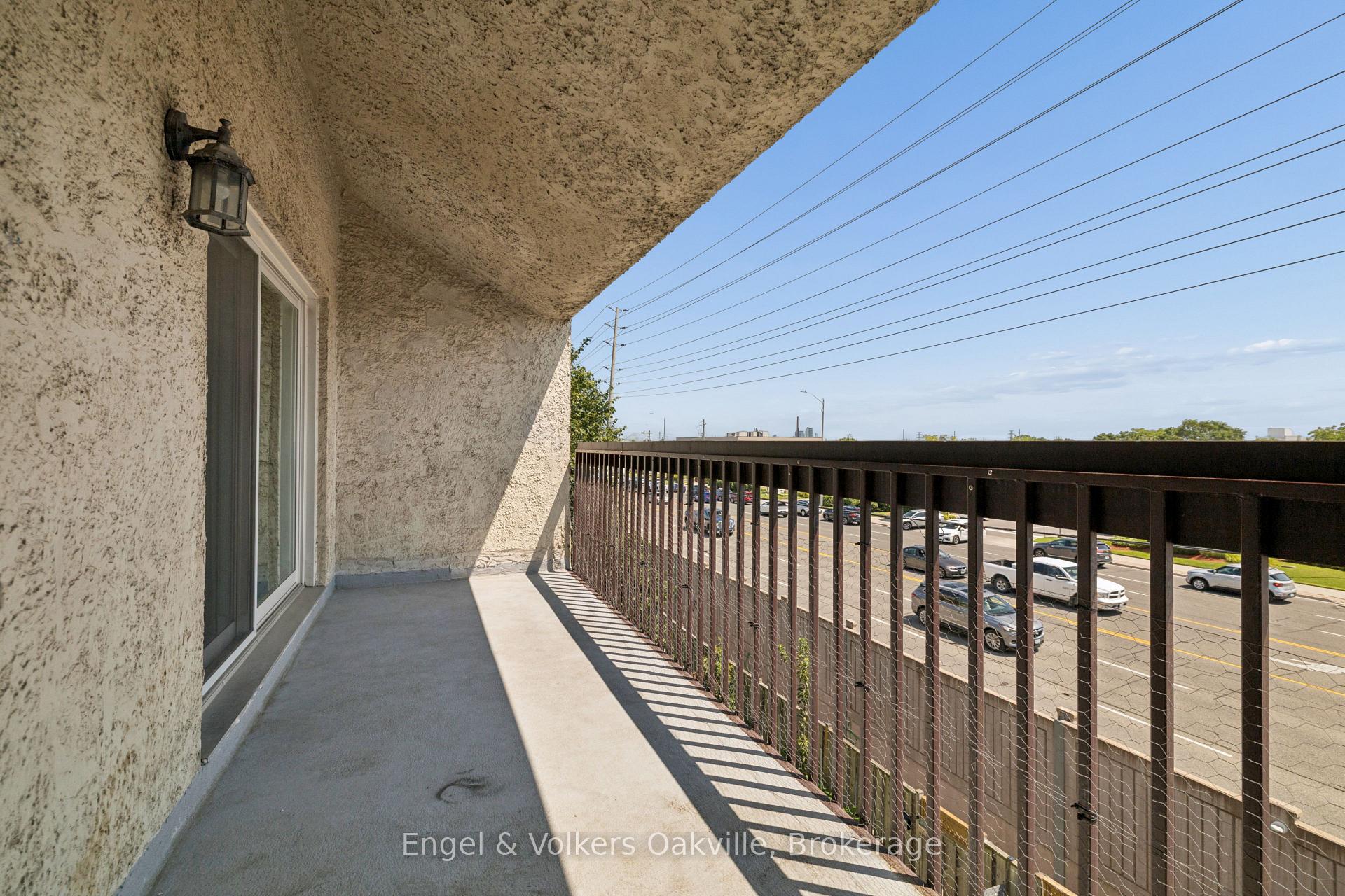 Photo 32 of Unit 184, 1055 Dundas Street E, Mississauga, Applewood — HOMEH