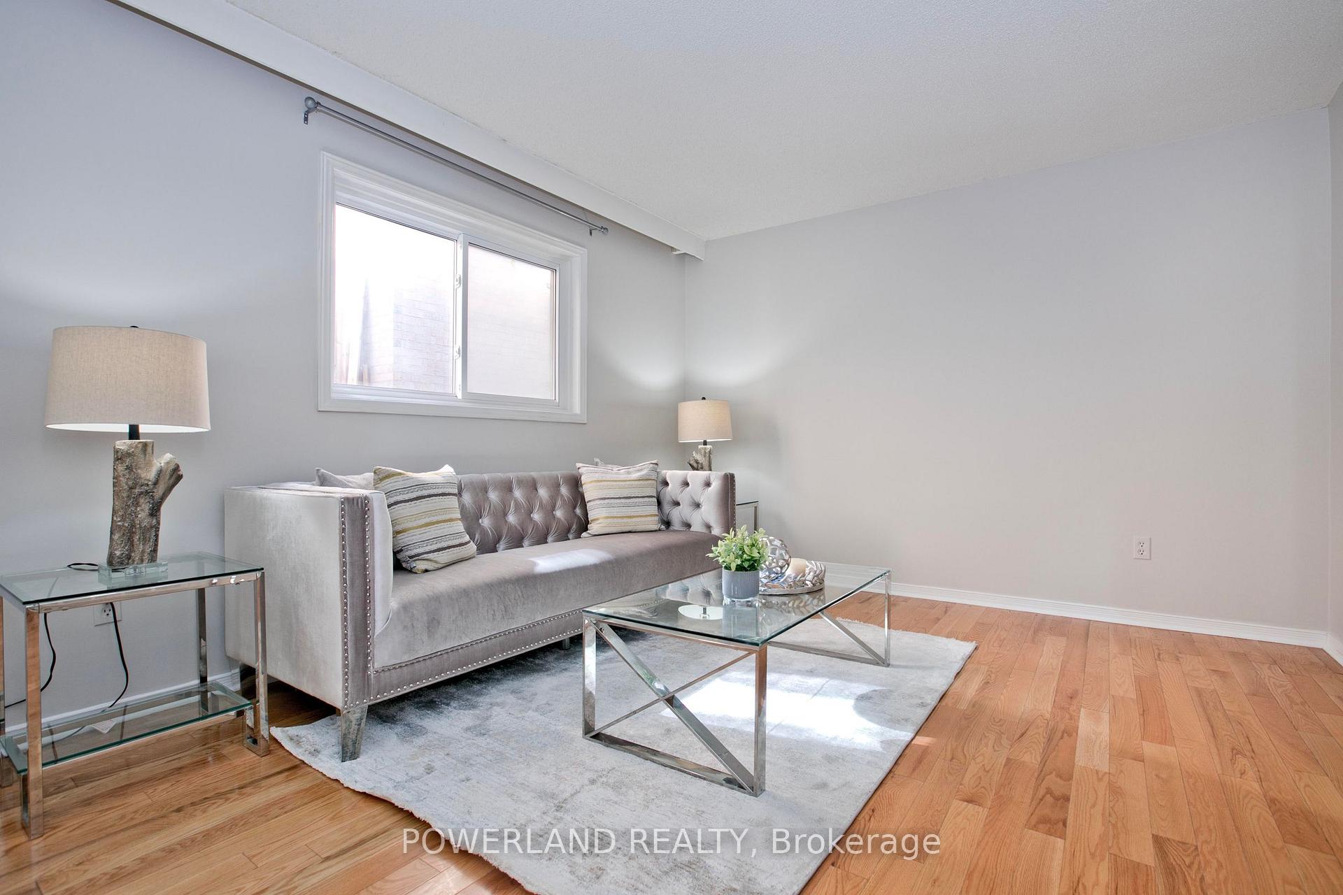 Photo 6 of 2441 Strathmore Crescent, Mississauga, Central Erin Mills — HOMEH
