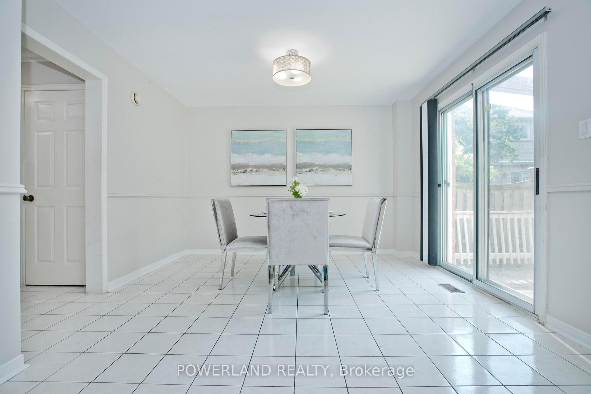 Photo 11 of 2441 Strathmore Crescent, Mississauga, Central Erin Mills — HOMEH