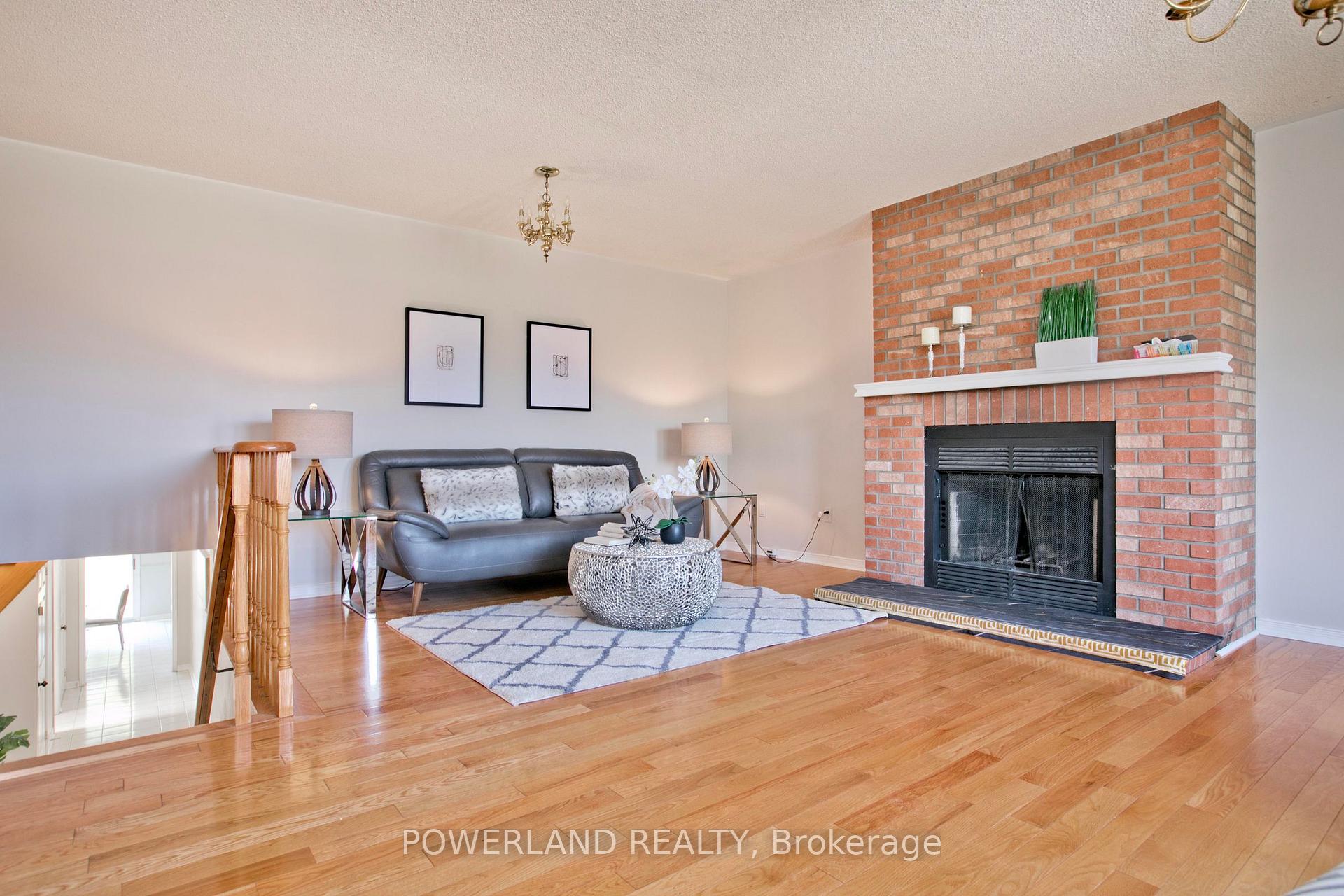 Photo 17 of 2441 Strathmore Crescent, Mississauga, Central Erin Mills — HOMEH