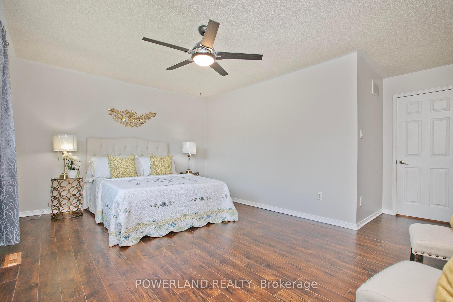 Photo 23 of 2441 Strathmore Crescent, Mississauga, Central Erin Mills — HOMEH