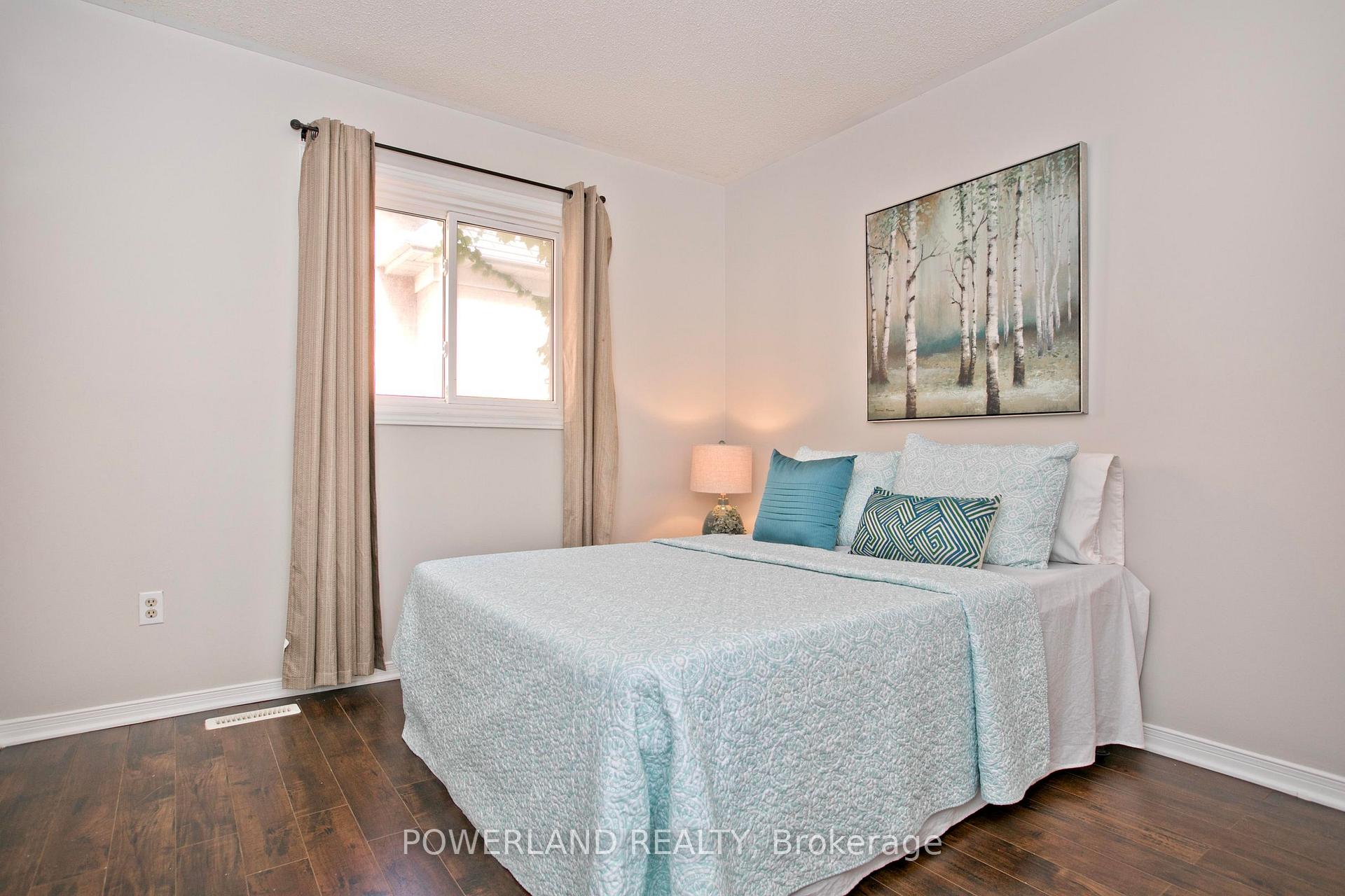 Photo 24 of 2441 Strathmore Crescent, Mississauga, Central Erin Mills — HOMEH