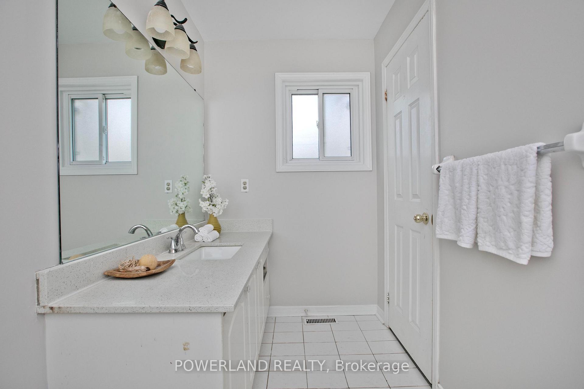 Photo 26 of 2441 Strathmore Crescent, Mississauga, Central Erin Mills — HOMEH