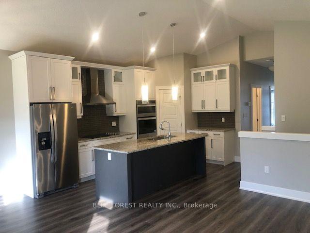 Photo 3 of Unit 2, 10 Mcpherson Court, Central Elgin, Rural Central Elgin — HOMEH