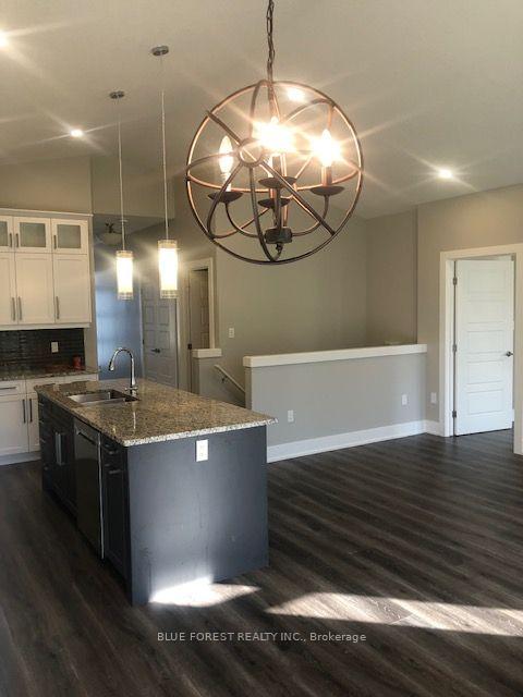 Photo 4 of Unit 2, 10 Mcpherson Court, Central Elgin, Rural Central Elgin — HOMEH