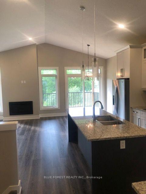 Photo 5 of Unit 2, 10 Mcpherson Court, Central Elgin, Rural Central Elgin — HOMEH