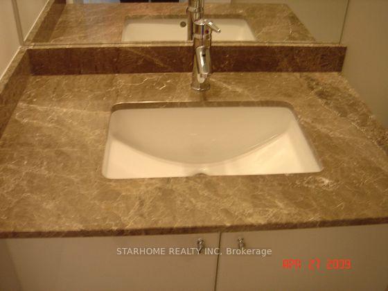 Photo 3 of Unit 706, 18 Harbour Street, Toronto, Waterfront Communities — HOMEH