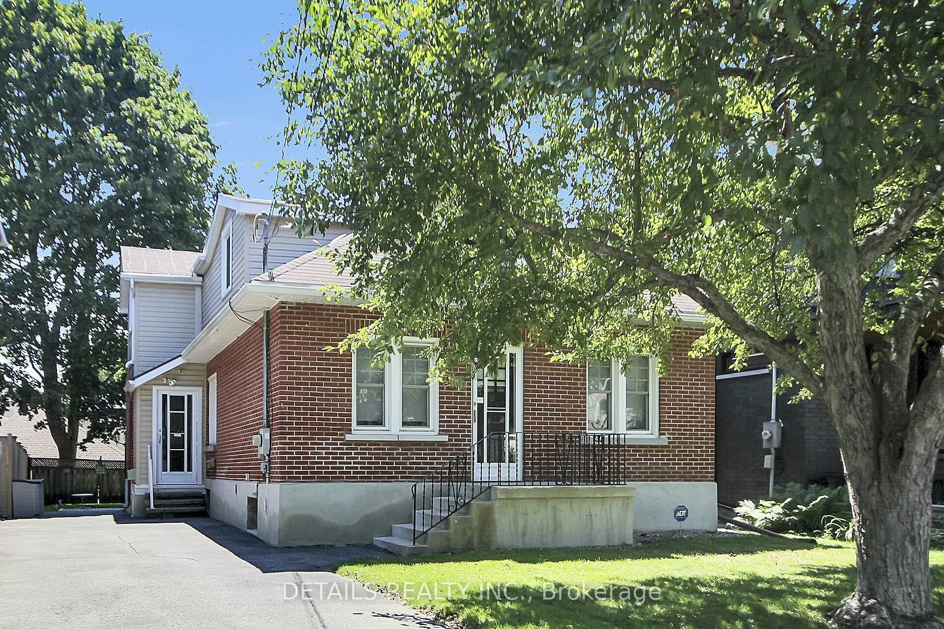 Photo 3 of 88 Helena Street, Ottawa, Ottawa West — HOMEH