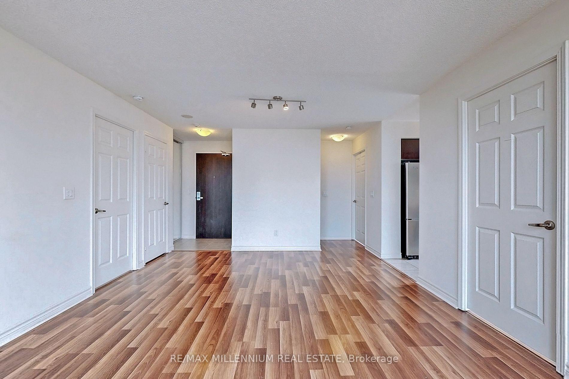 Photo 8 of Unit 1508, 25 Lower Simcoe Street, Toronto, Waterfront Communities — HOMEH