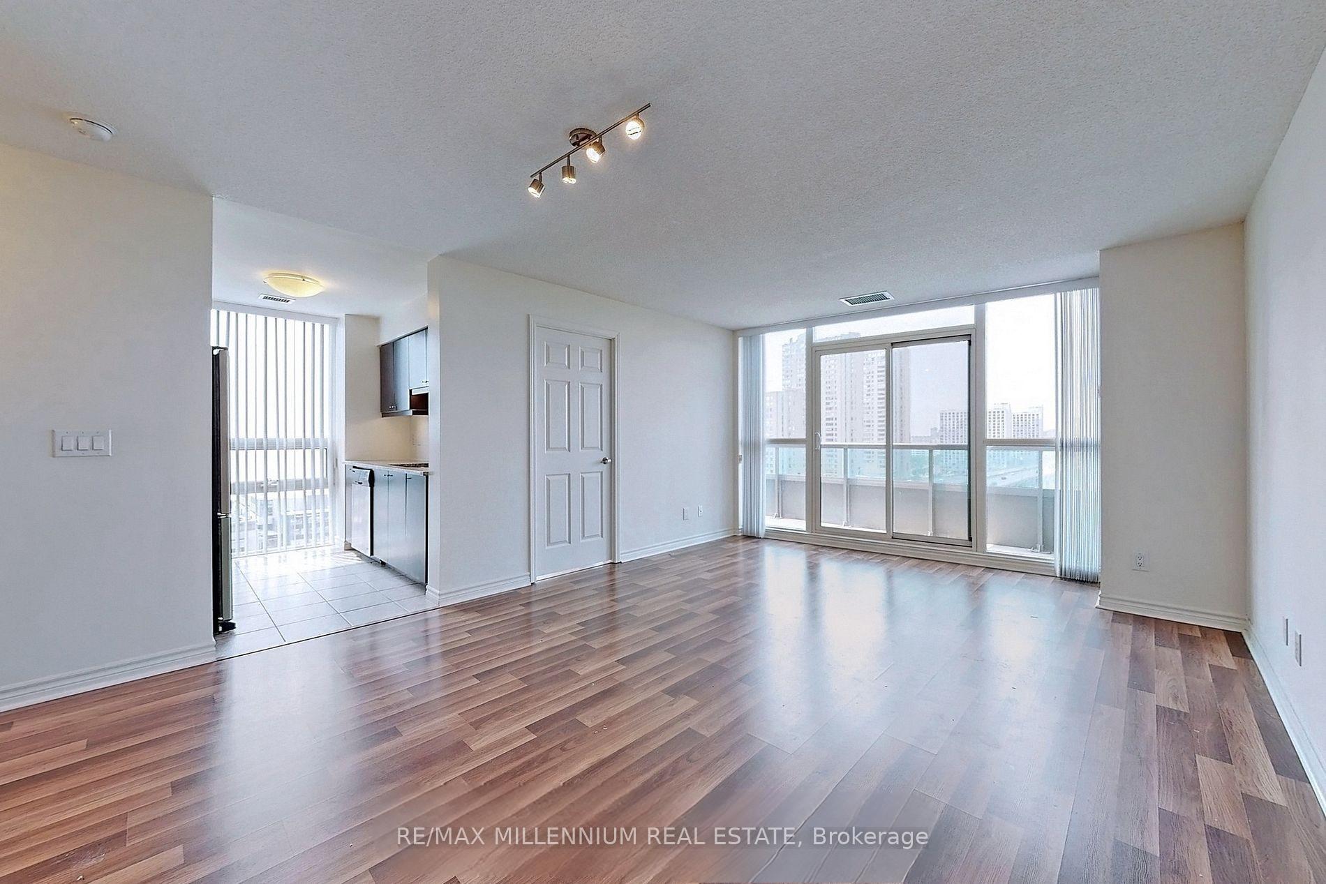 Photo 11 of Unit 1508, 25 Lower Simcoe Street, Toronto, Waterfront Communities — HOMEH