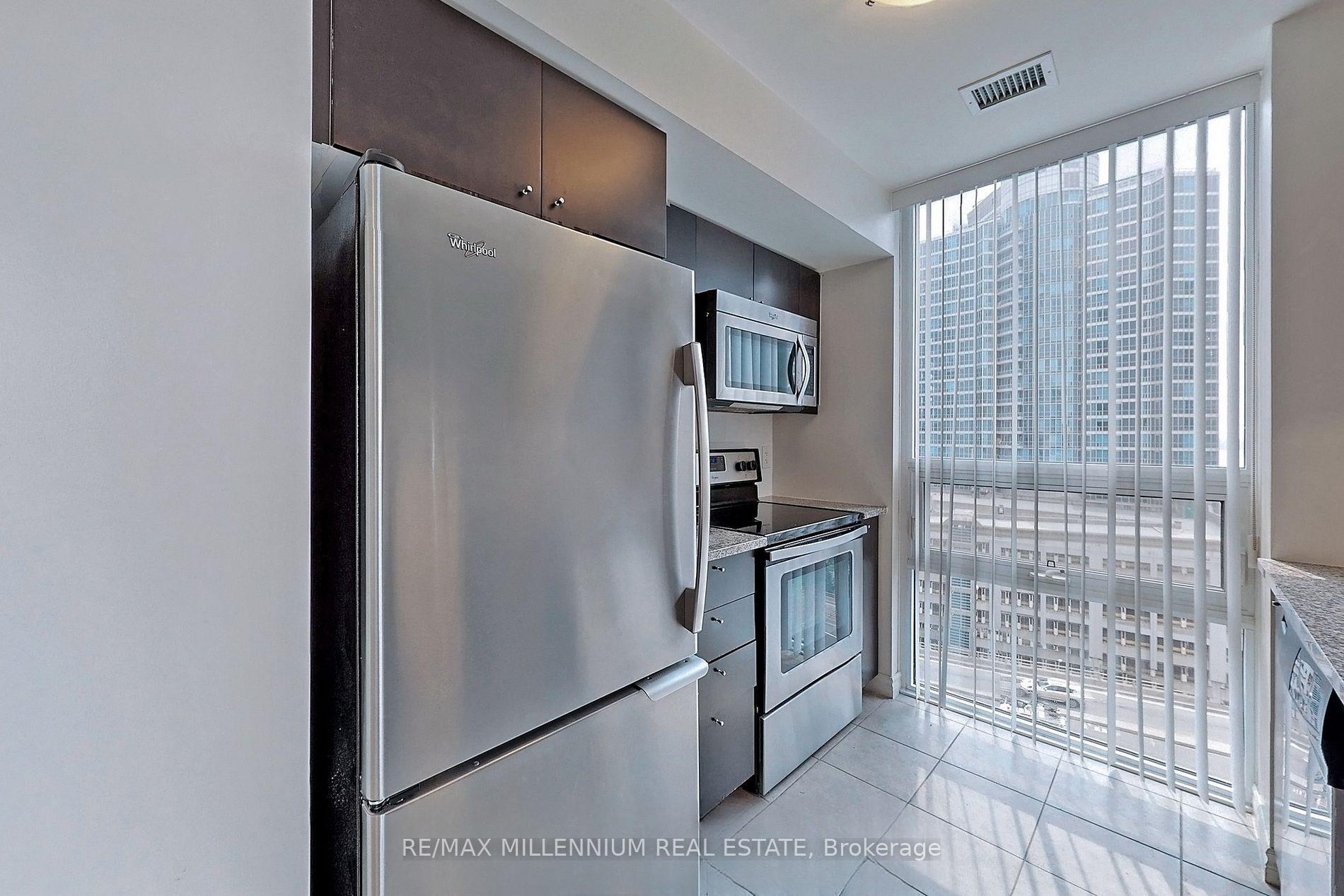 Photo 15 of Unit 1508, 25 Lower Simcoe Street, Toronto, Waterfront Communities — HOMEH