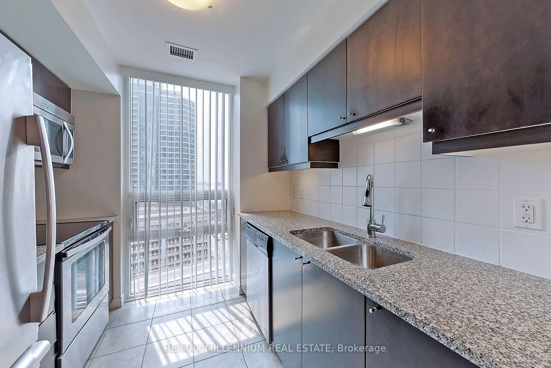 Photo 17 of Unit 1508, 25 Lower Simcoe Street, Toronto, Waterfront Communities — HOMEH
