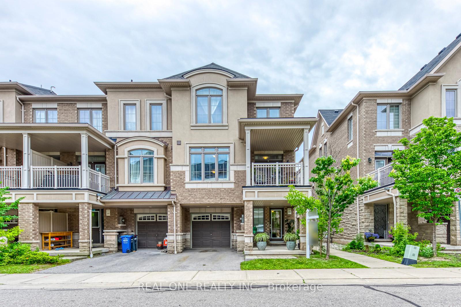 Front of Unit 20, 2435 Greenwich Drive