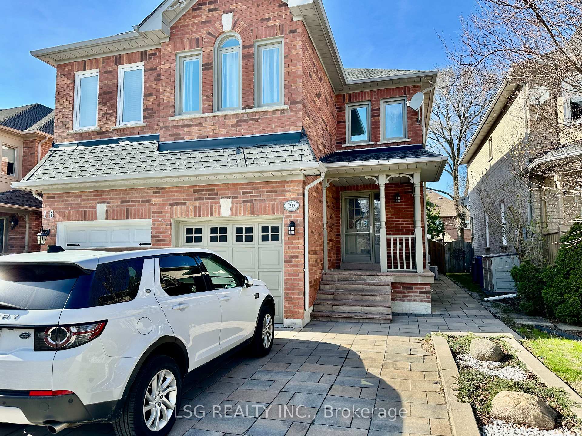 Photo 2 of 20 Hollidge Boulevard, Aurora, Bayview Wellington — HOMEH