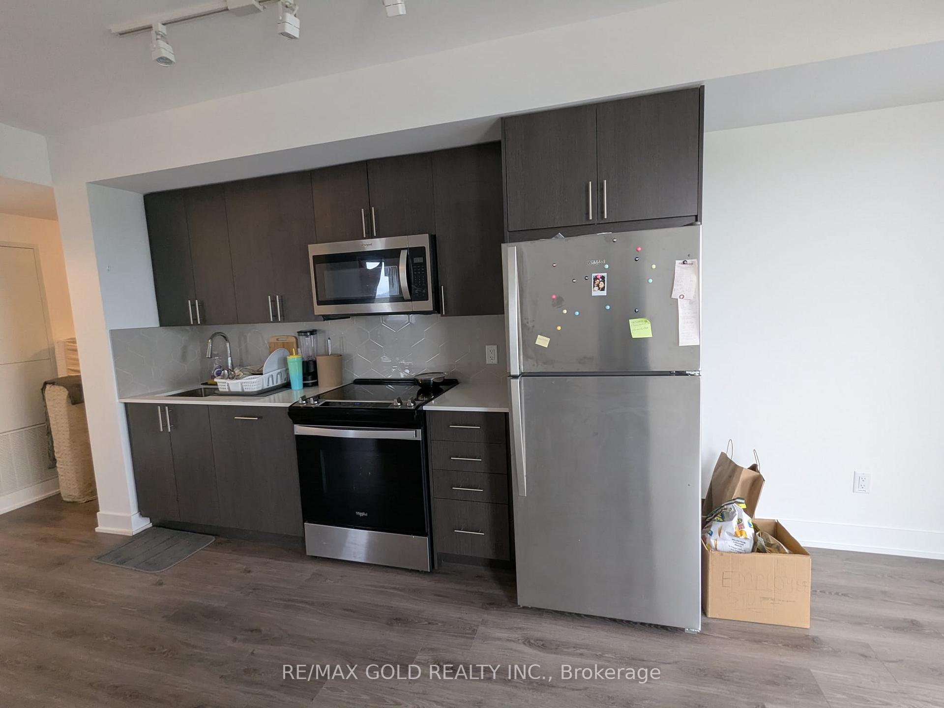 Photo 3 of Unit 37, 2545 Simcoe Street N, Oshawa, Windfields — HOMEH
