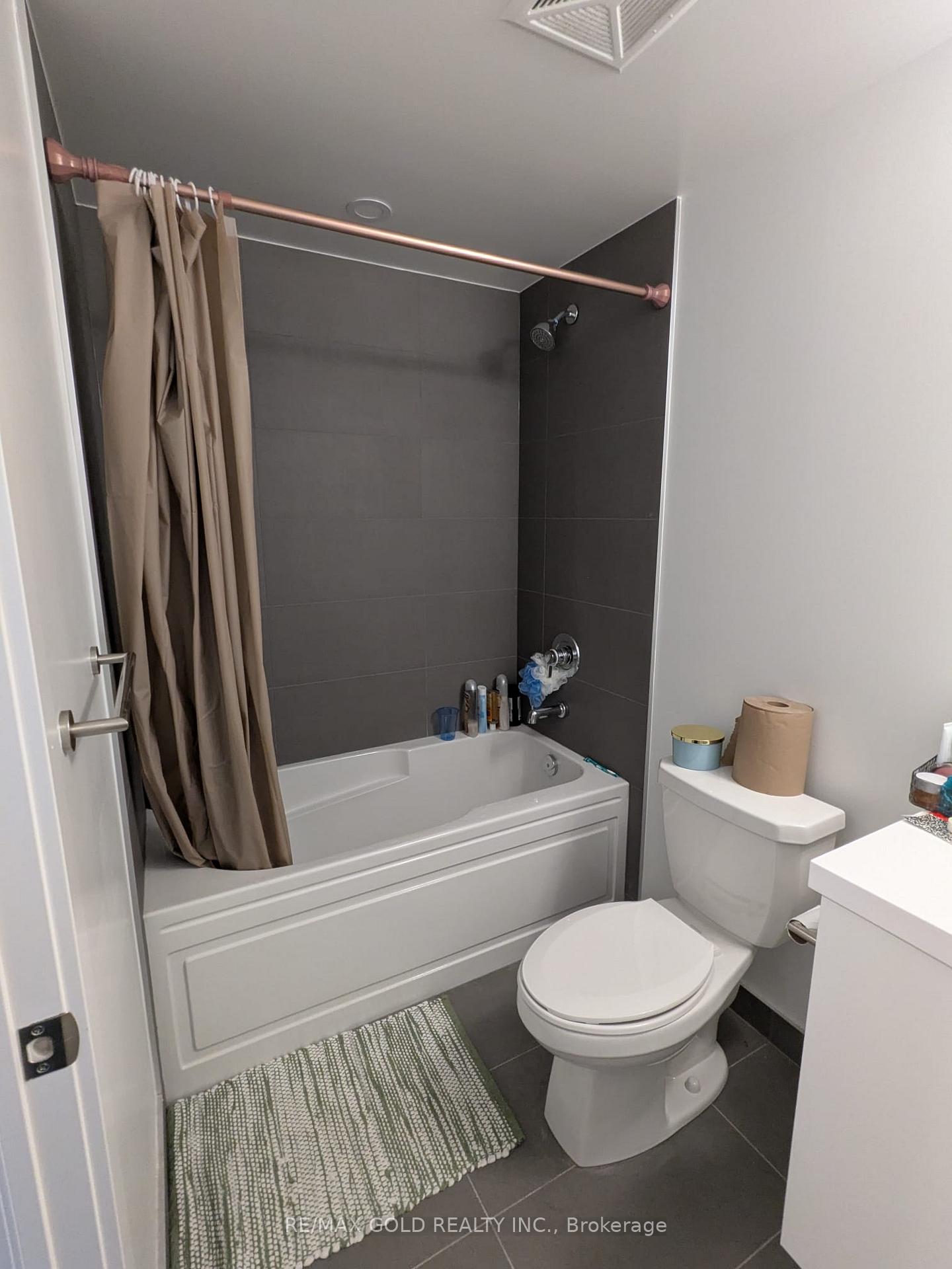 Photo 10 of Unit 37, 2545 Simcoe Street N, Oshawa, Windfields — HOMEH