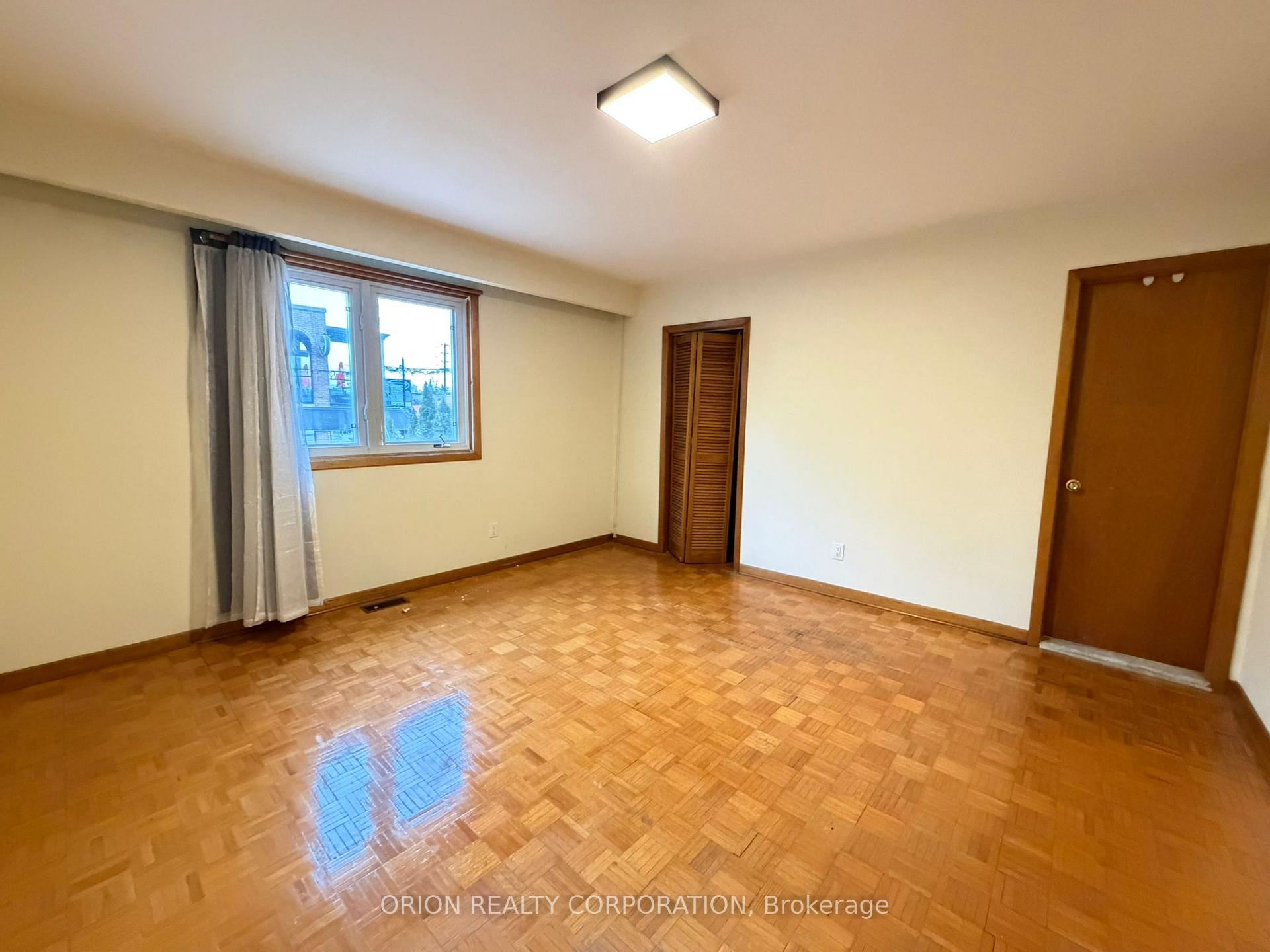 Photo 21 of 3 Romar Crescent, North York, Yorkdale-Glen Park — HOMEH