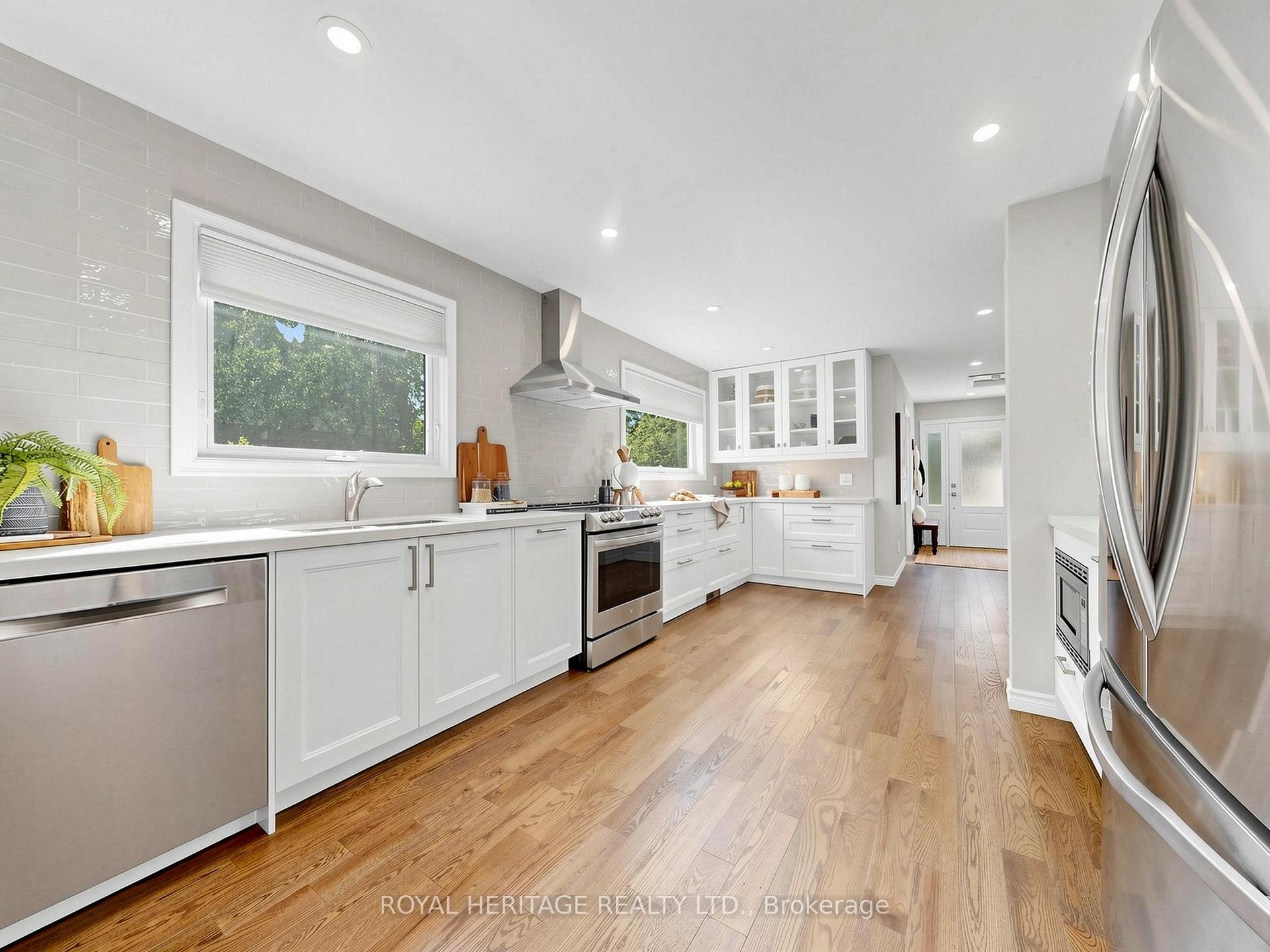 Photo 9 of 1015 Lavender Court, Oshawa, Centennial — HOMEH