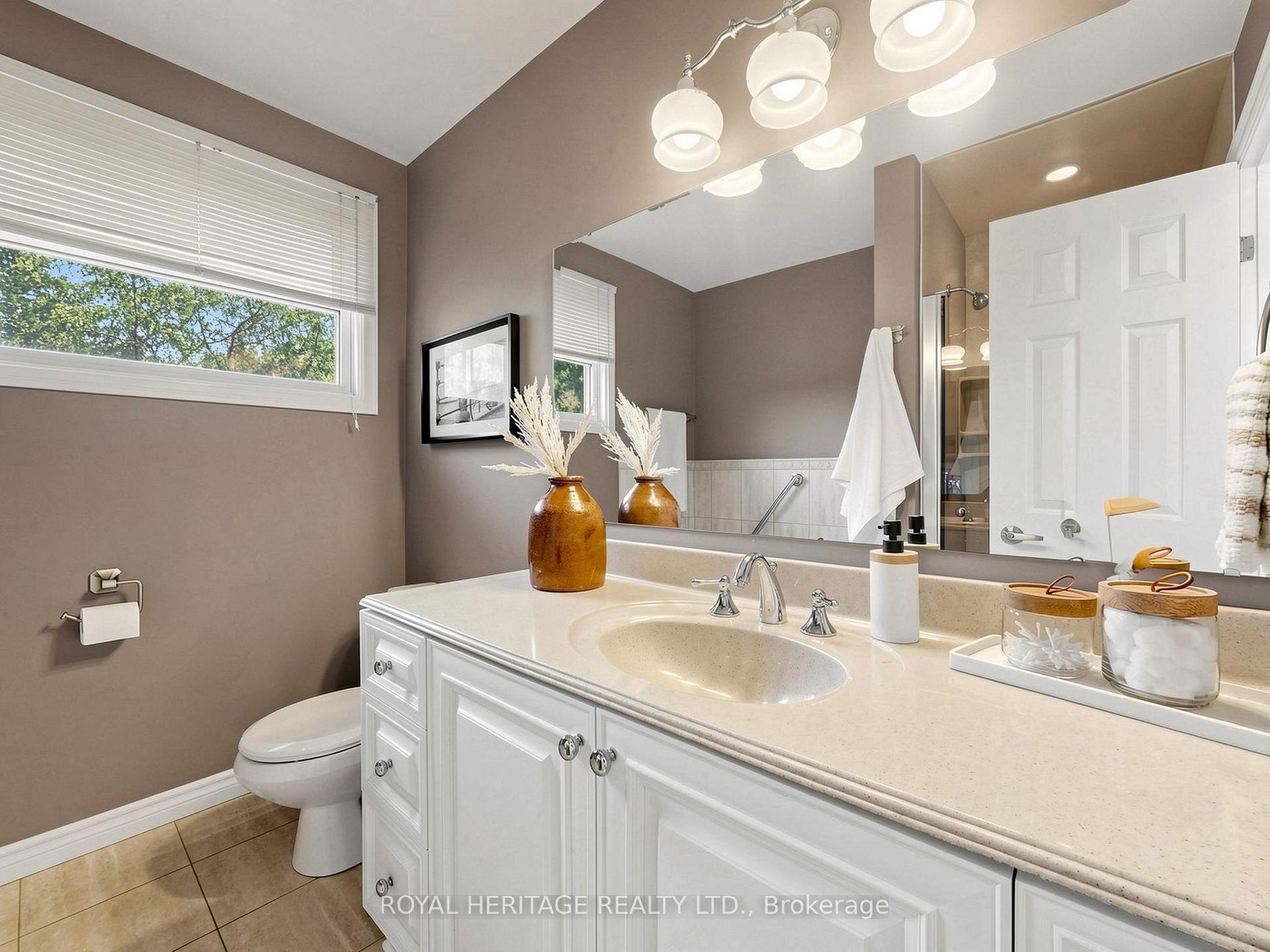 Photo 33 of 1015 Lavender Court, Oshawa, Centennial — HOMEH