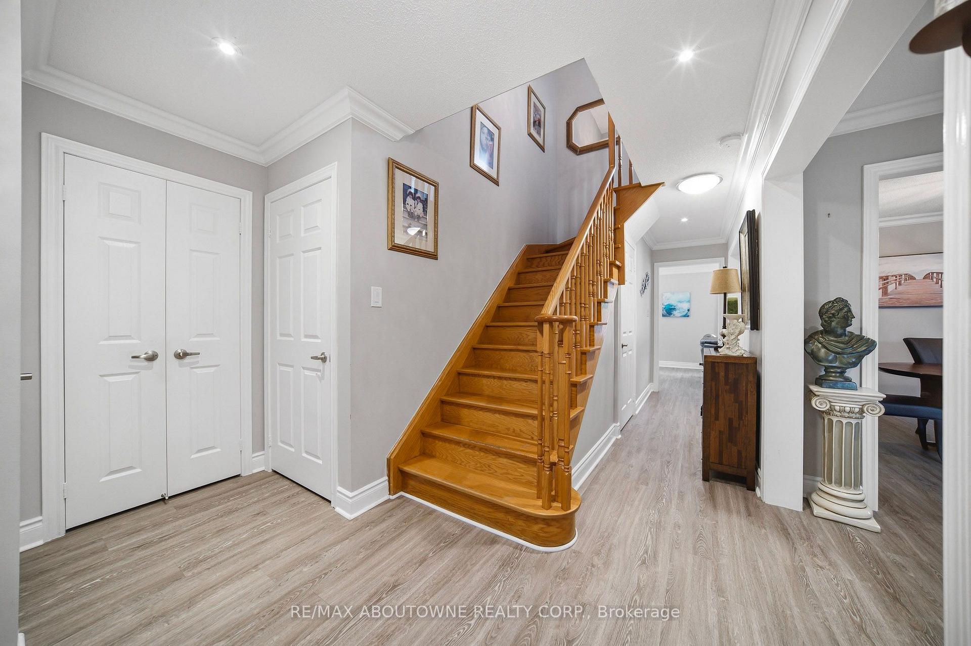 Photo 9 of 5184 Red Brush Drive, Mississauga, Hurontario — HOMEH
