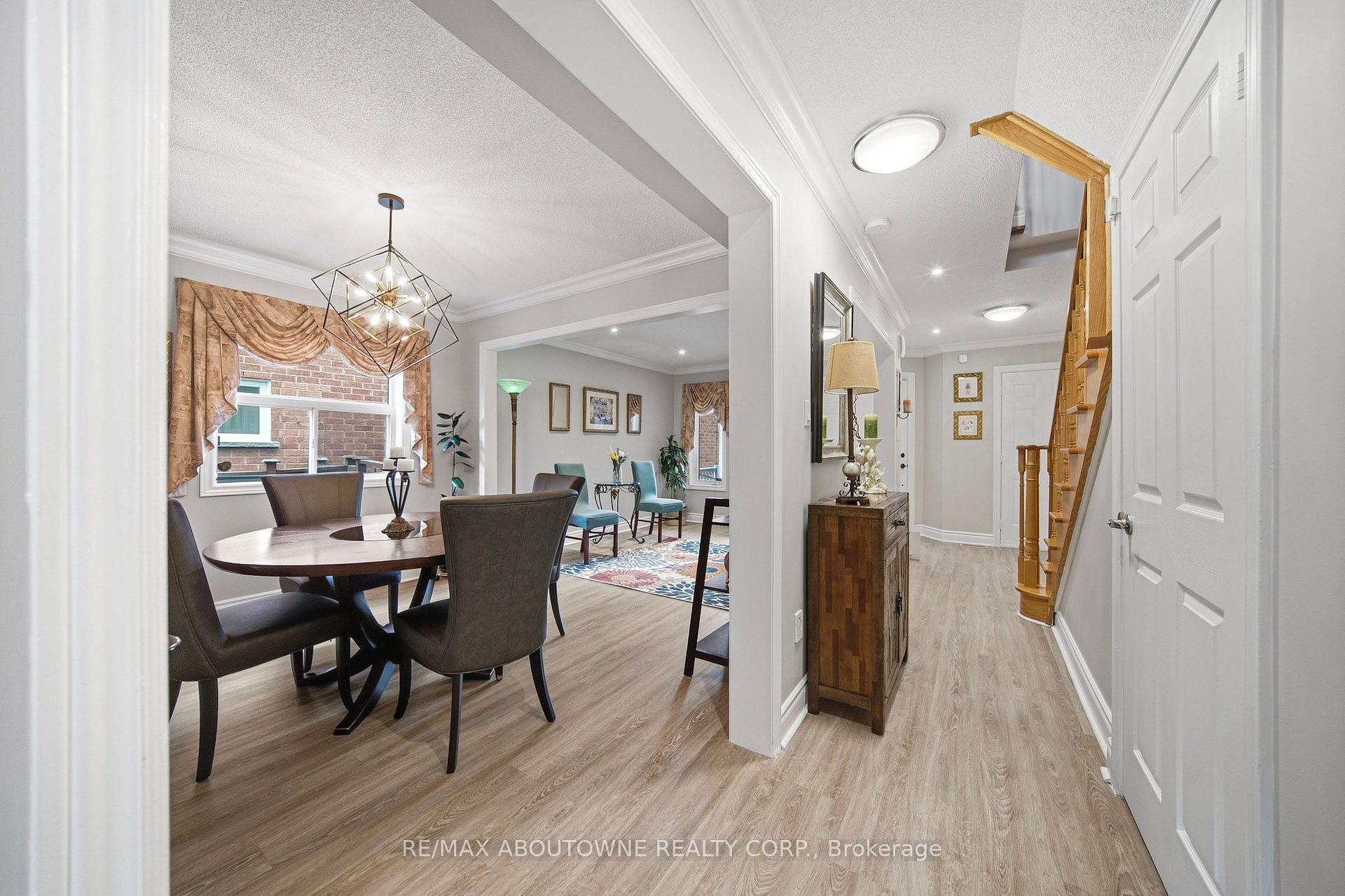Photo 10 of 5184 Red Brush Drive, Mississauga, Hurontario — HOMEH