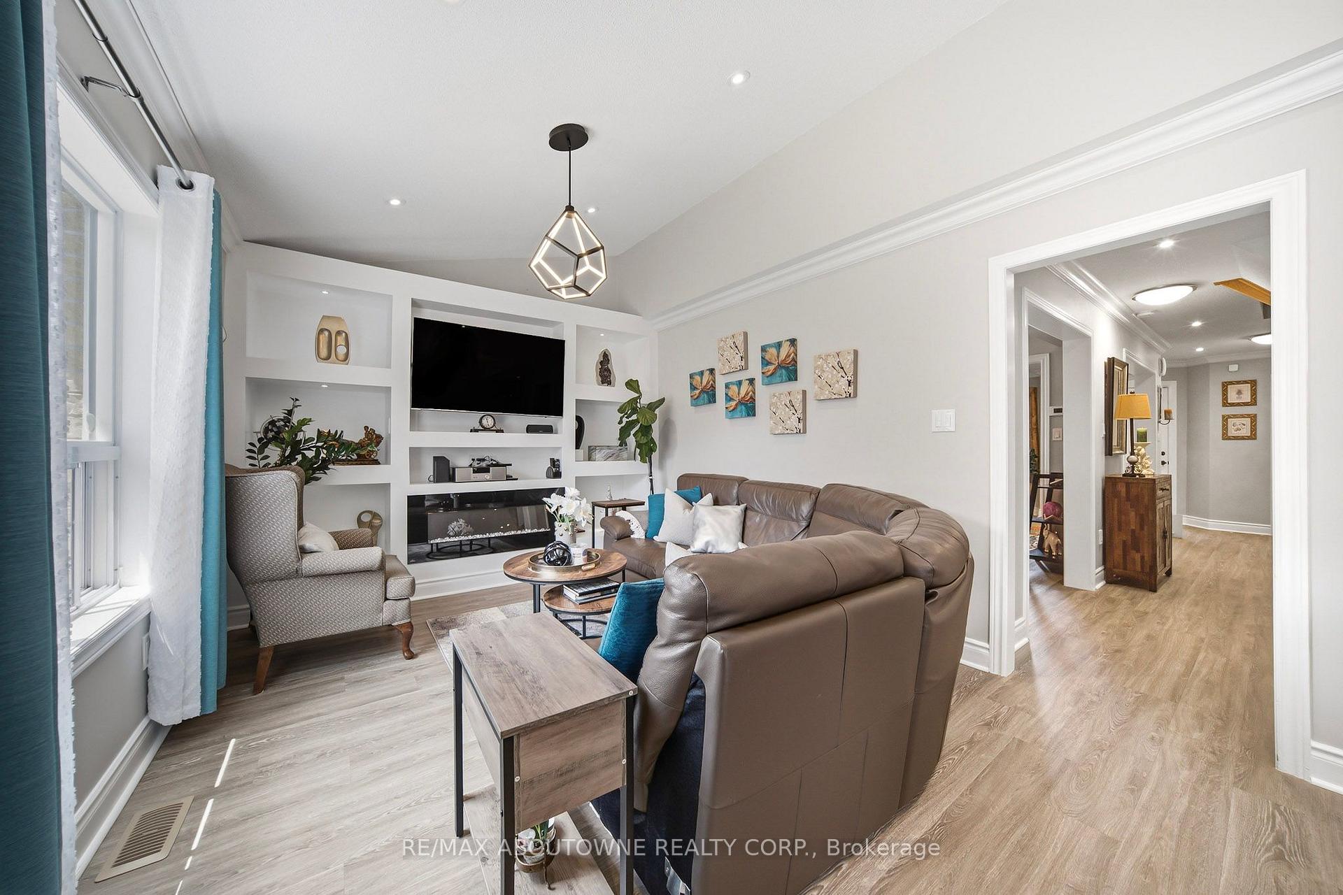 Photo 11 of 5184 Red Brush Drive, Mississauga, Hurontario — HOMEH