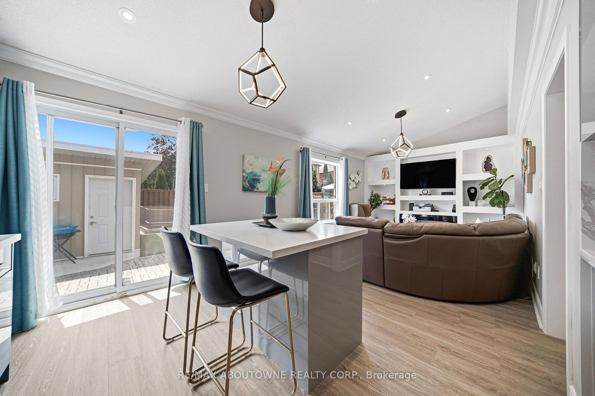 Photo 14 of 5184 Red Brush Drive, Mississauga, Hurontario — HOMEH