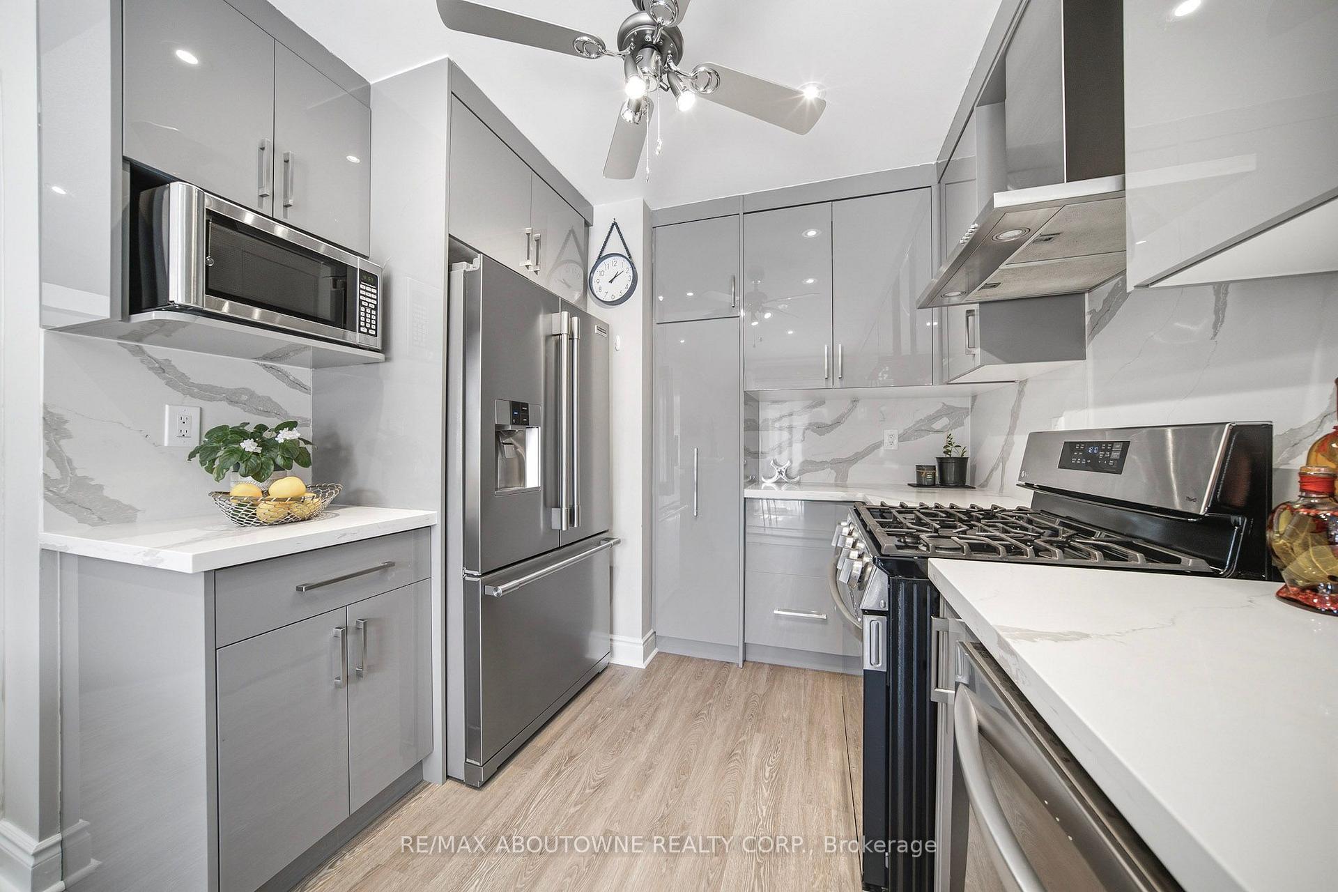 Photo 17 of 5184 Red Brush Drive, Mississauga, Hurontario — HOMEH