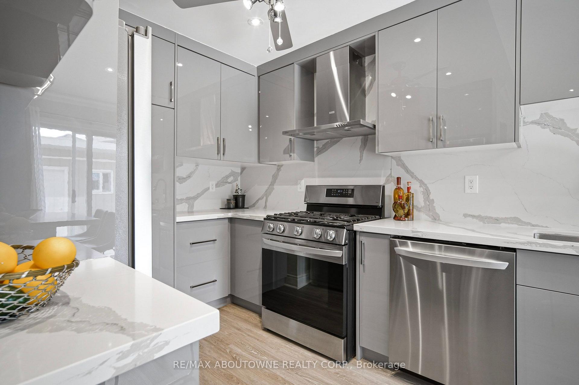 Photo 18 of 5184 Red Brush Drive, Mississauga, Hurontario — HOMEH