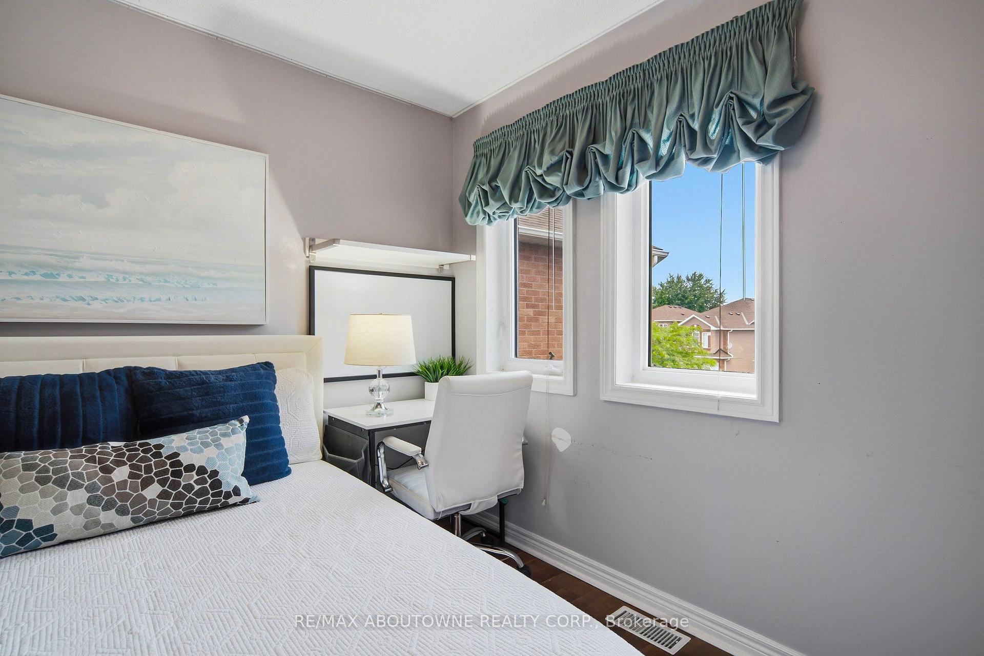 Photo 25 of 5184 Red Brush Drive, Mississauga, Hurontario — HOMEH