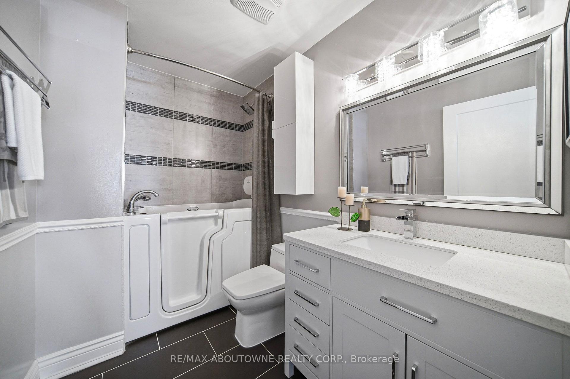 Photo 28 of 5184 Red Brush Drive, Mississauga, Hurontario — HOMEH