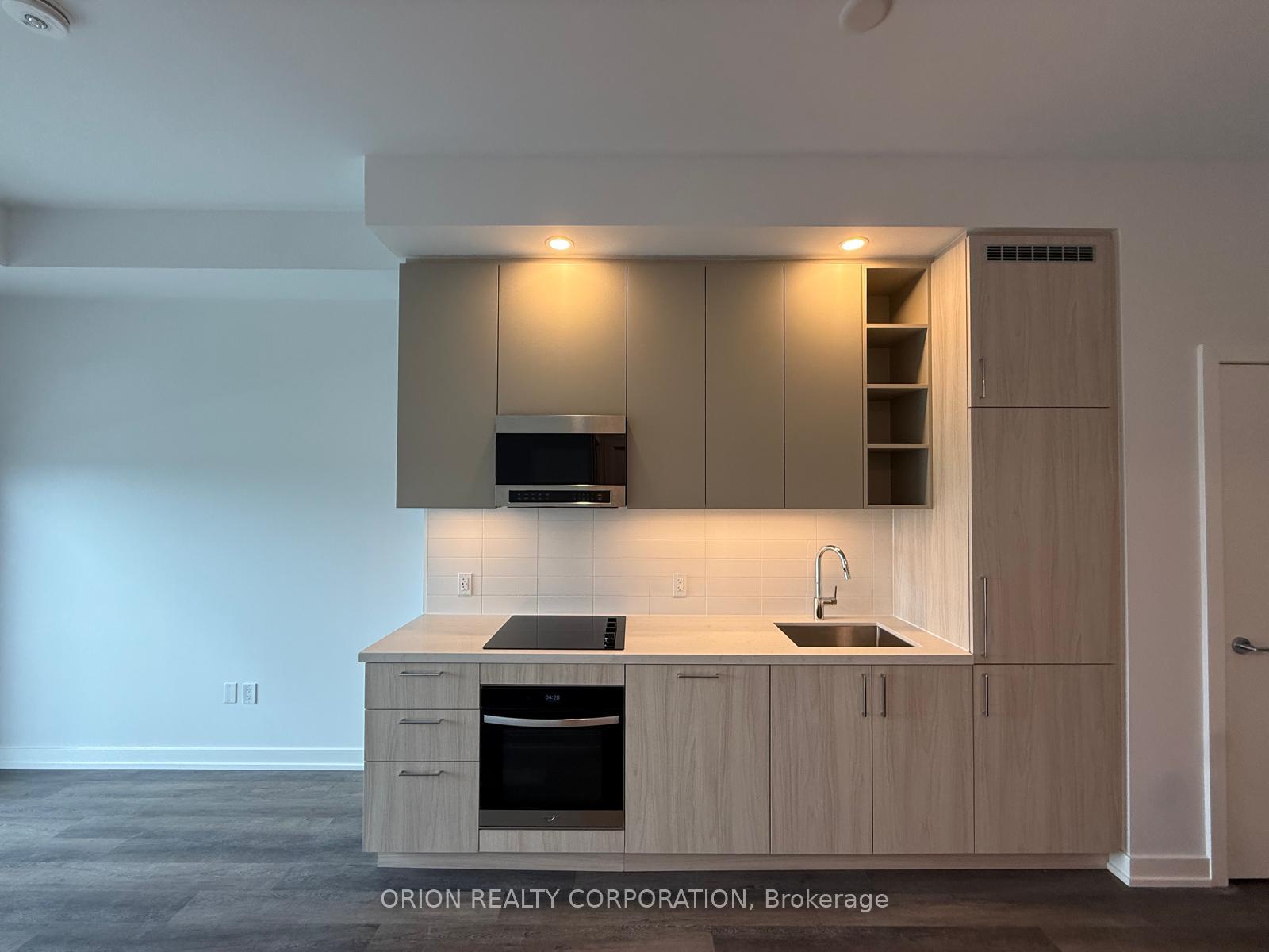 Photo 2 of Unit 314, 5 Meadowdale Road, Vaughan, Vaughan Corporate Centre — HOMEH
