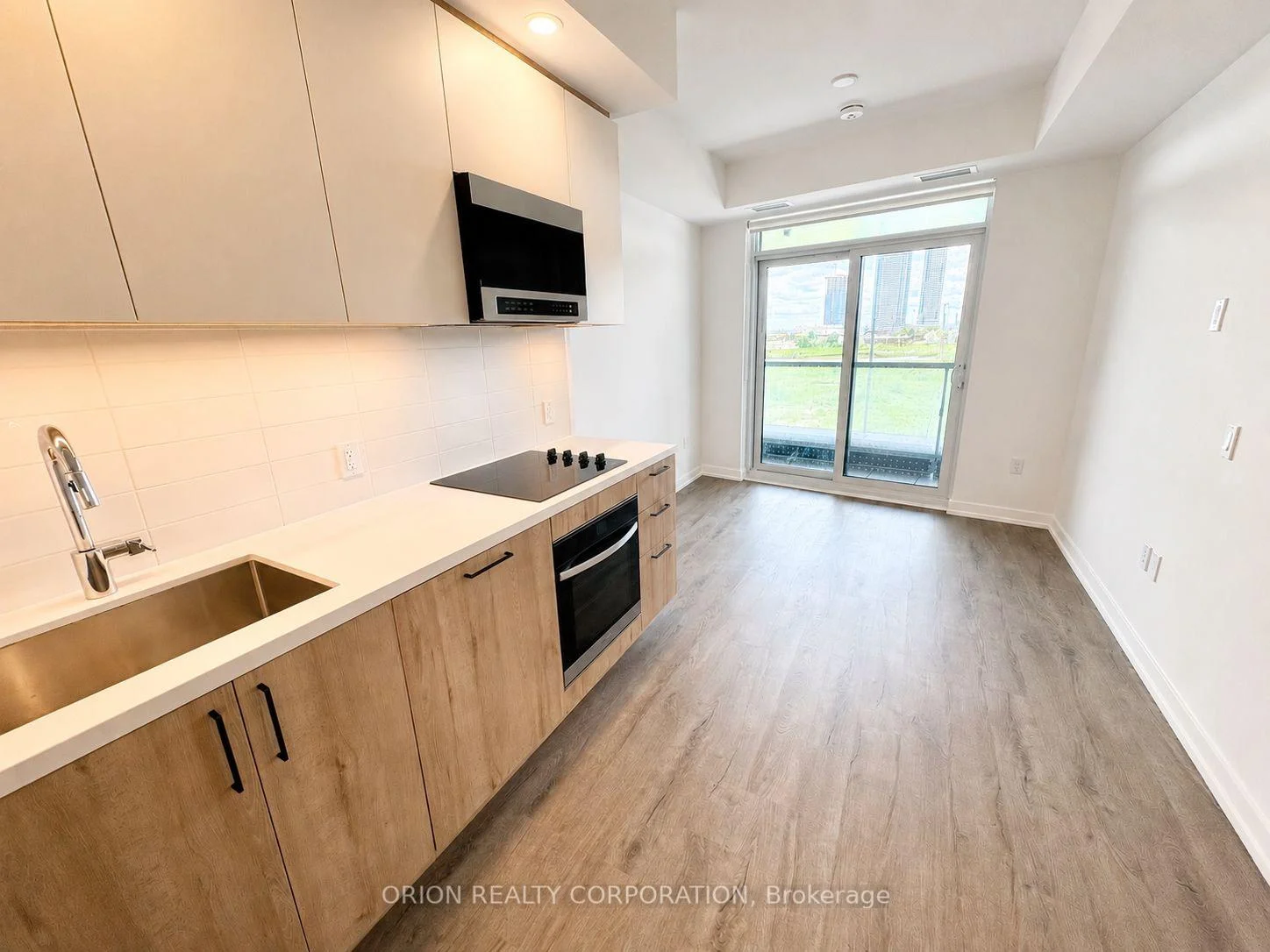 Photo 3 of Unit 314, 5 Meadowdale Road, Vaughan, Vaughan Corporate Centre — HOMEH