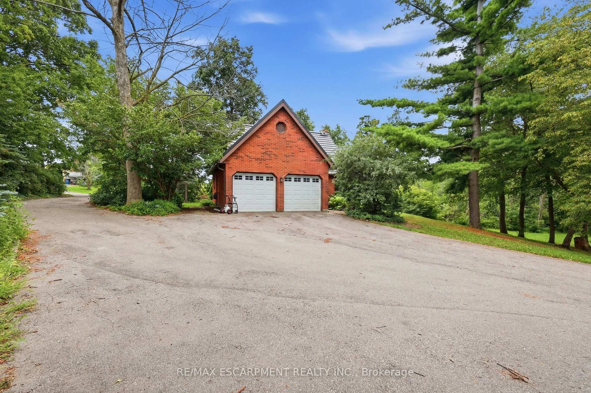 Photo 22 of 2210 1 Sideroad, Burlington, Orchard — HOMEH