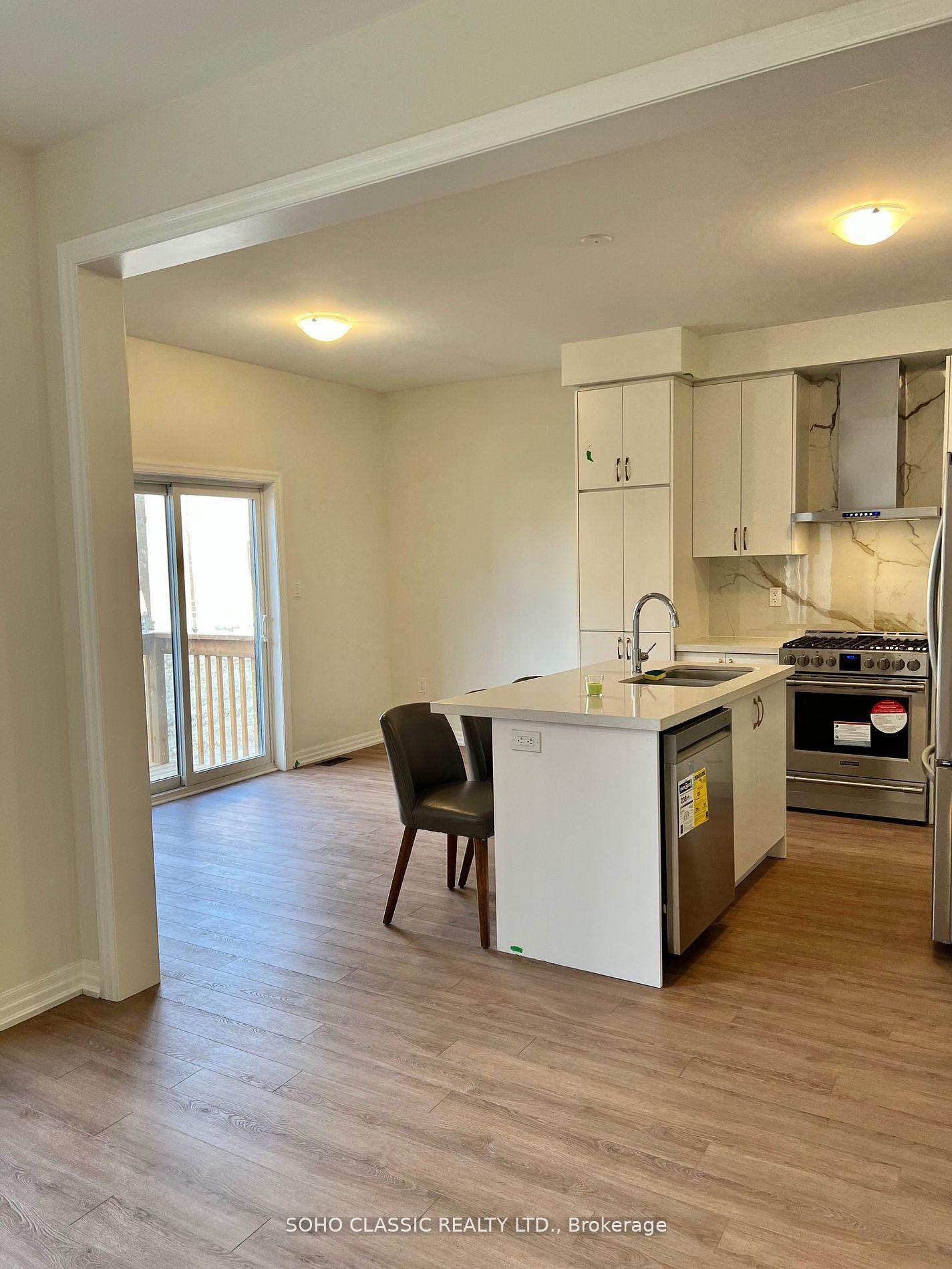 Photo 9 of 19 Connell Drive, Georgina, Keswick North — HOMEH