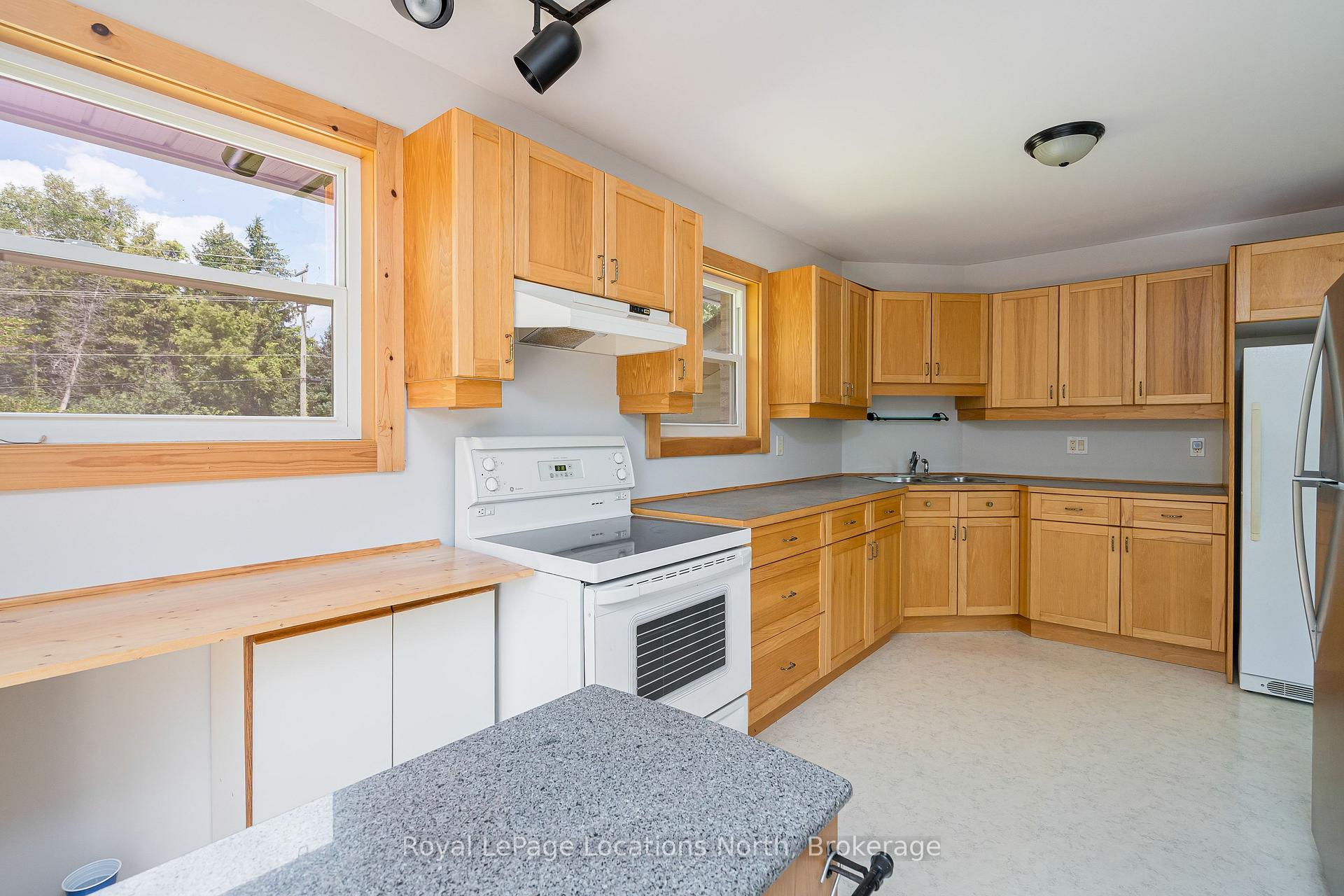 Photo 19 of 8081 Poplar Side Road, Clearview, Rural Clearview — HOMEH