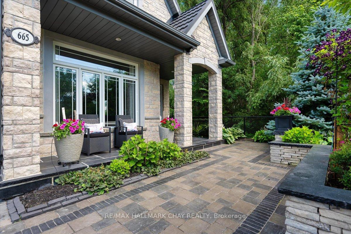 Photo 4 of 665 Park Road, Innisfil, Alcona — HOMEH