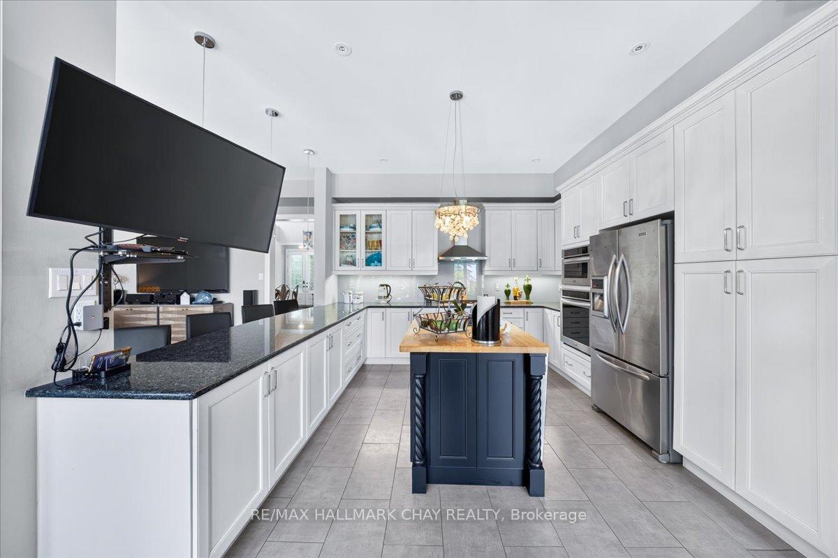 Photo 13 of 665 Park Road, Innisfil, Alcona — HOMEH