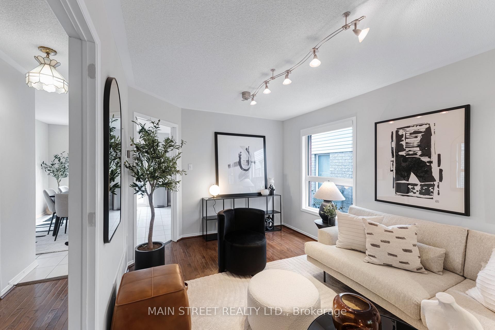 Photo 15 of 478 Heddle Crescent, Newmarket, Stonehaven-Wyndham — HOMEH