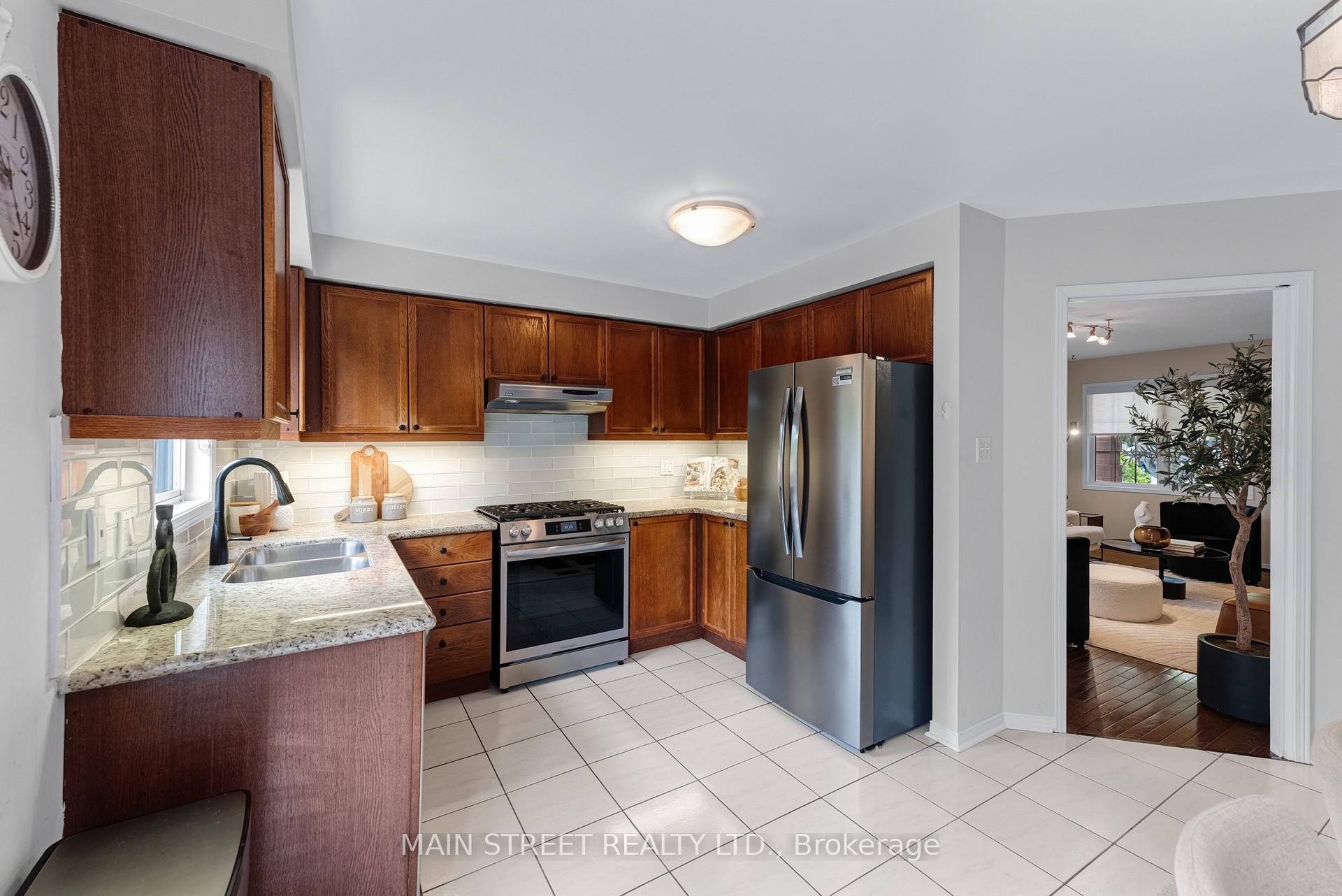 Photo 21 of 478 Heddle Crescent, Newmarket, Stonehaven-Wyndham — HOMEH