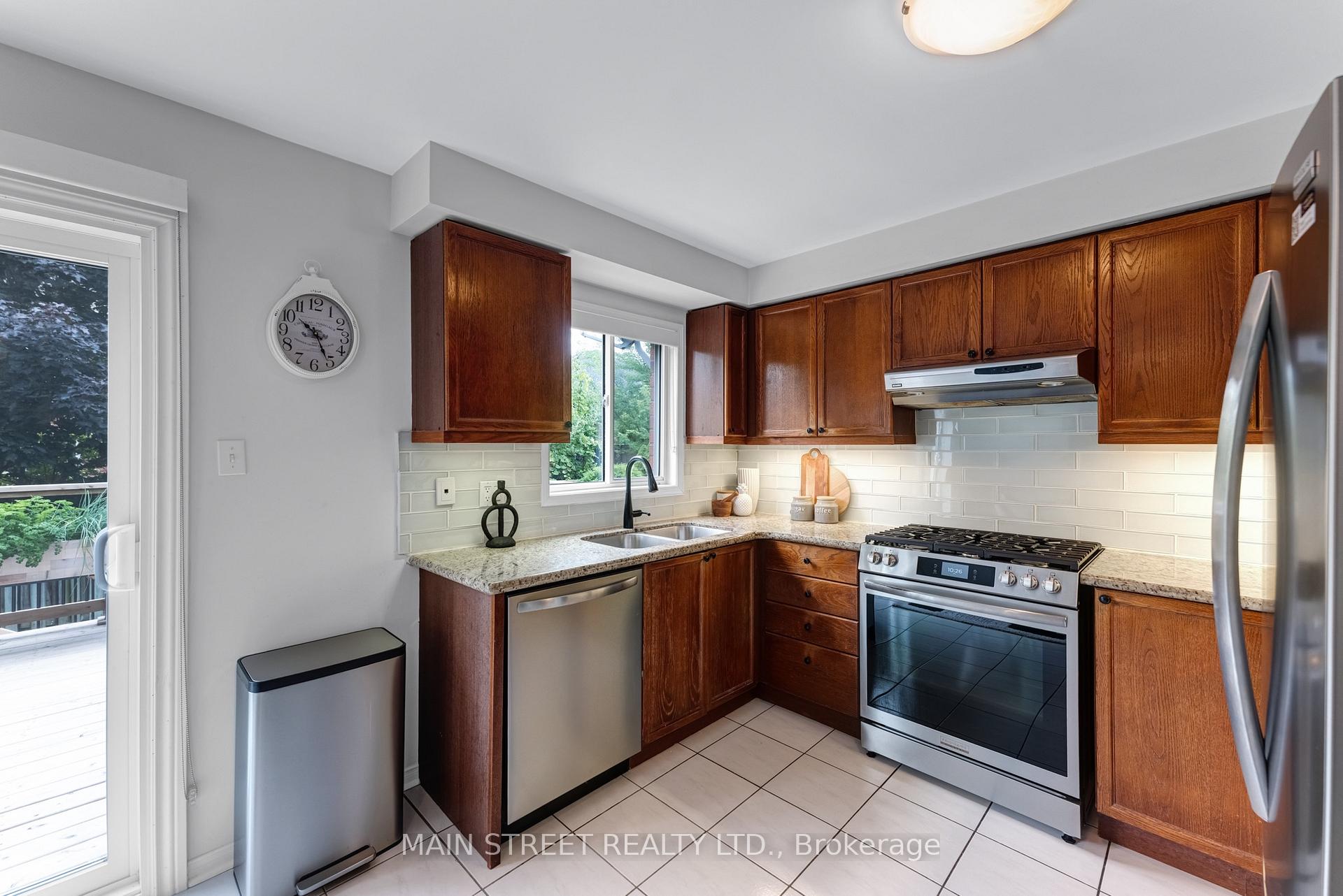 Photo 25 of 478 Heddle Crescent, Newmarket, Stonehaven-Wyndham — HOMEH