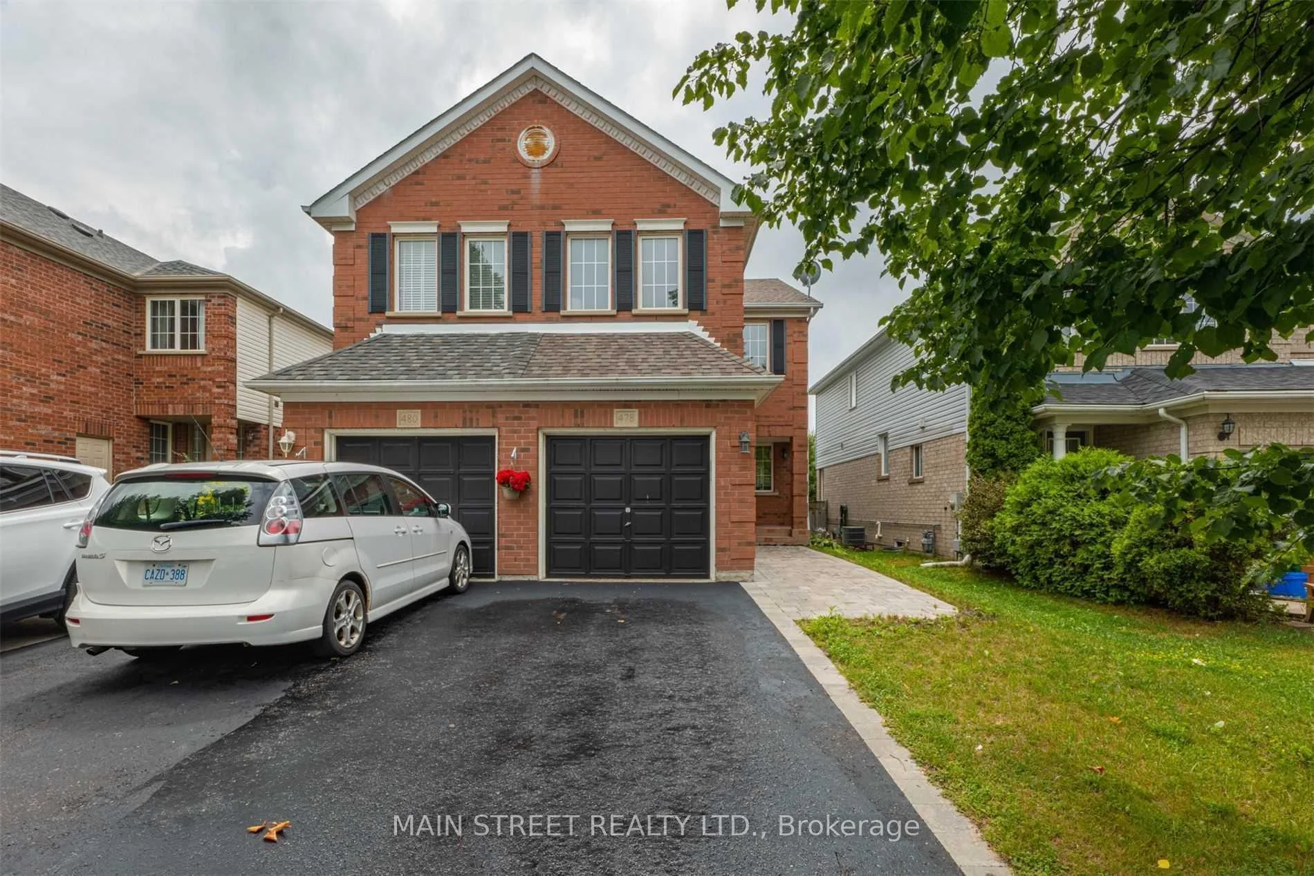 Photo 2 of 478 Heddle Crescent, Newmarket, Stonehaven-Wyndham — HOMEH