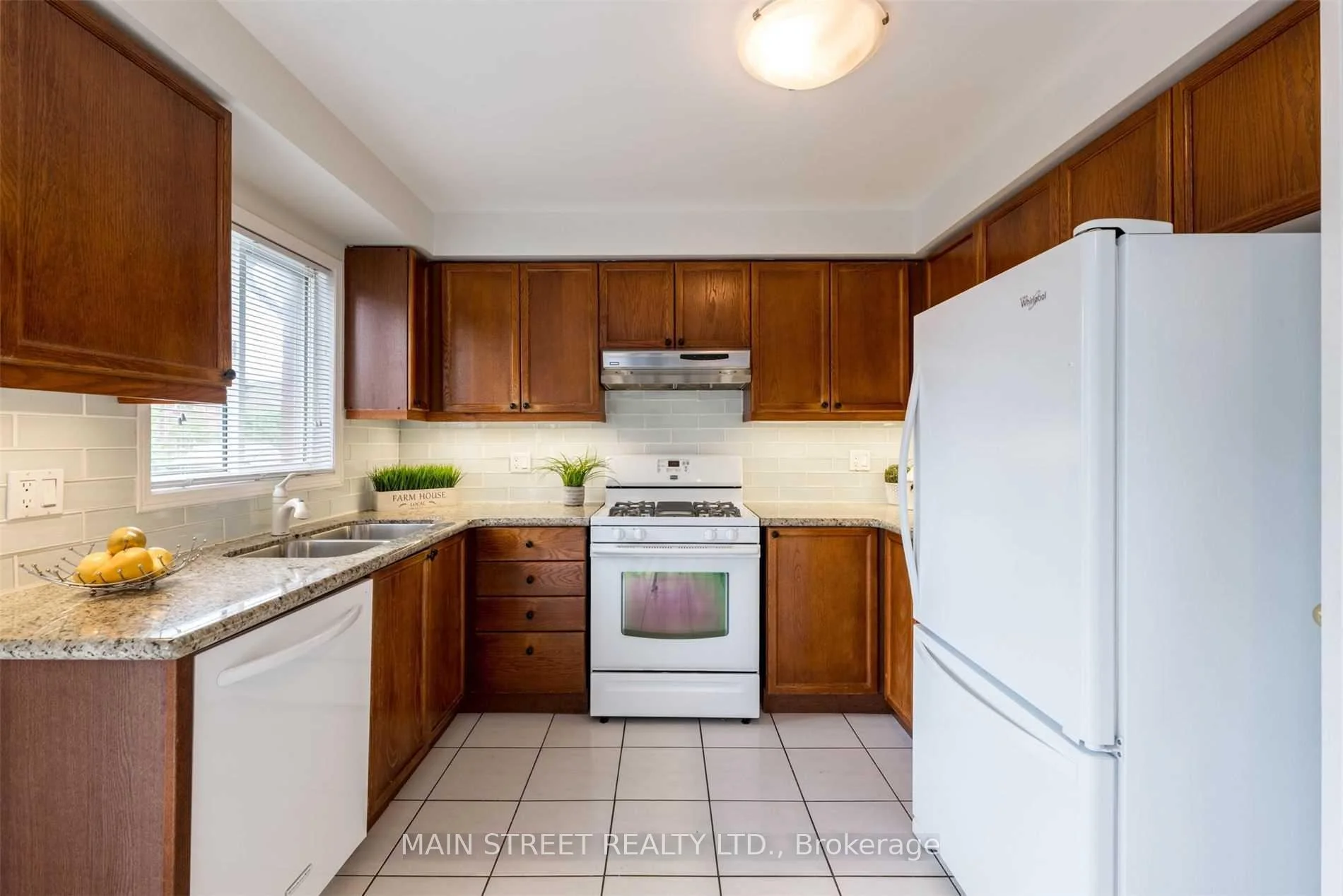 Photo 16 of 478 Heddle Crescent, Newmarket, Stonehaven-Wyndham — HOMEH