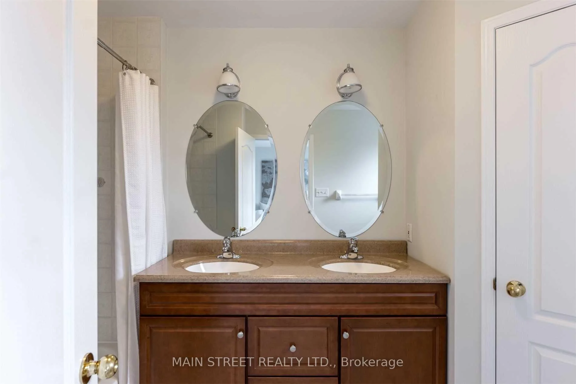 Photo 38 of 478 Heddle Crescent, Newmarket, Stonehaven-Wyndham — HOMEH